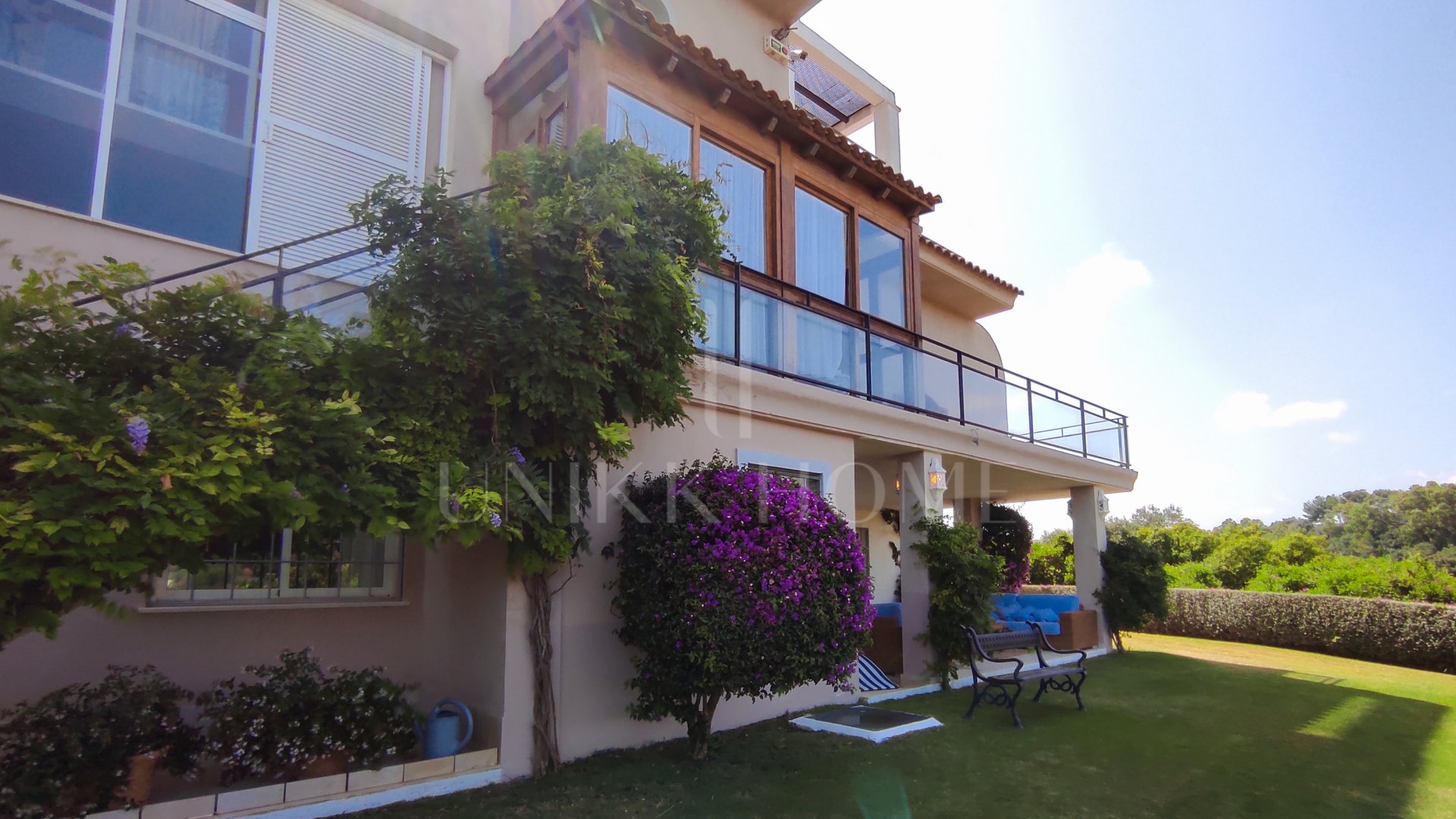 Amplia Villa familiar con gran potencial en Sotogrande Alto