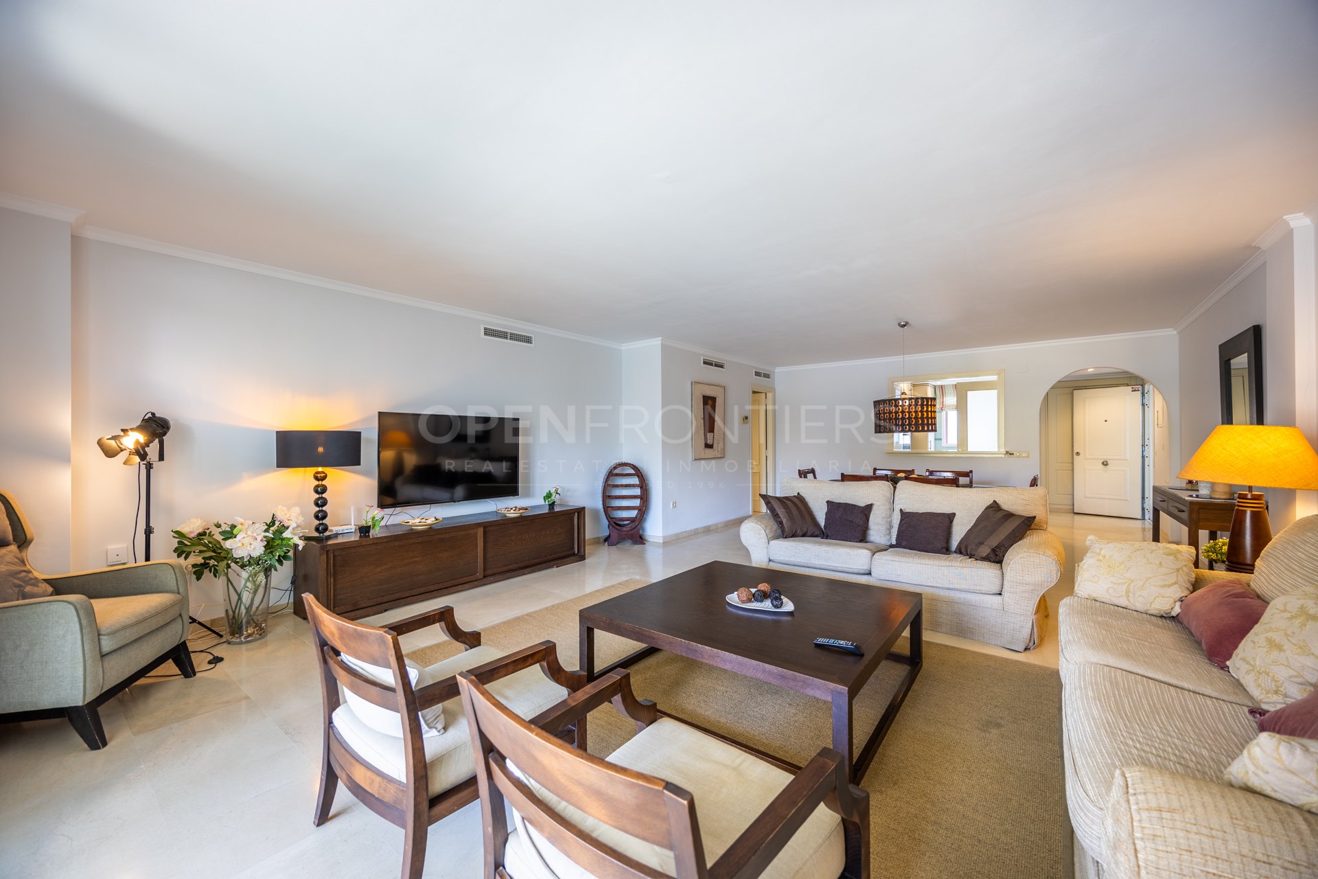Apartamento de 3 dormitorios en Isla Carey con vistas a la Marina de Sotogrande