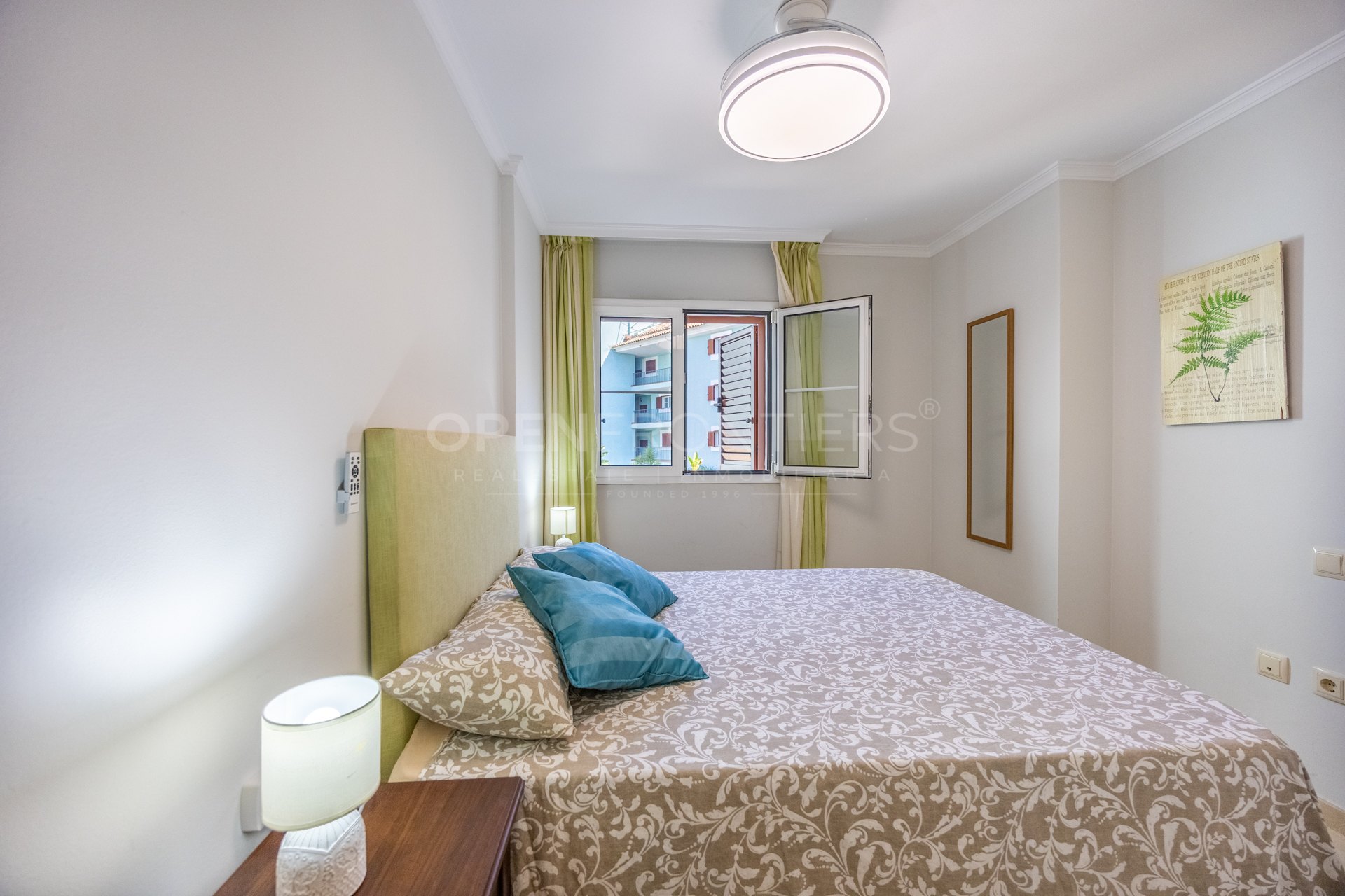 Apartamento de 3 dormitorios en Isla Carey con vistas a la Marina de Sotogrande