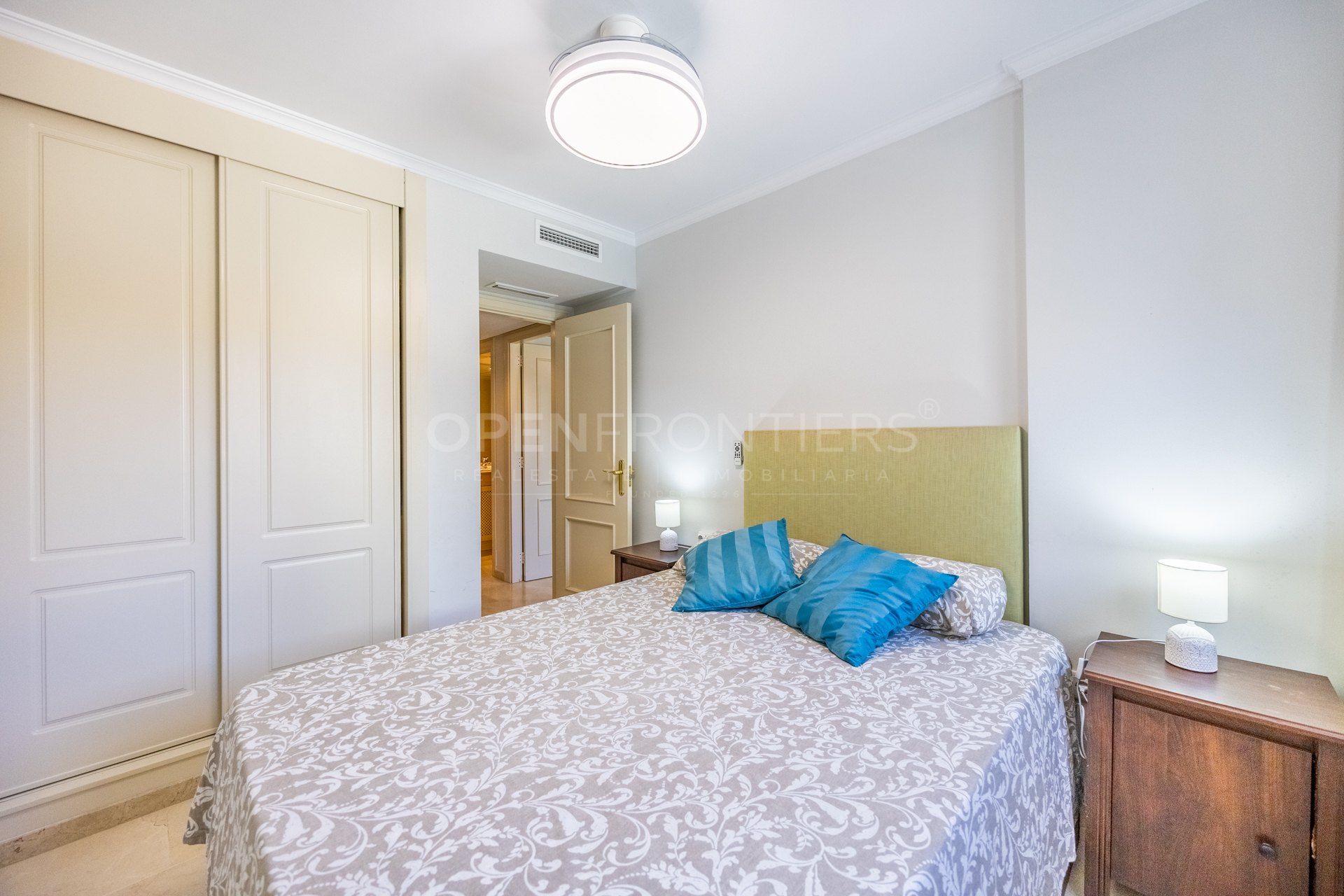 Apartamento de 3 dormitorios en Isla Carey con vistas a la Marina de Sotogrande