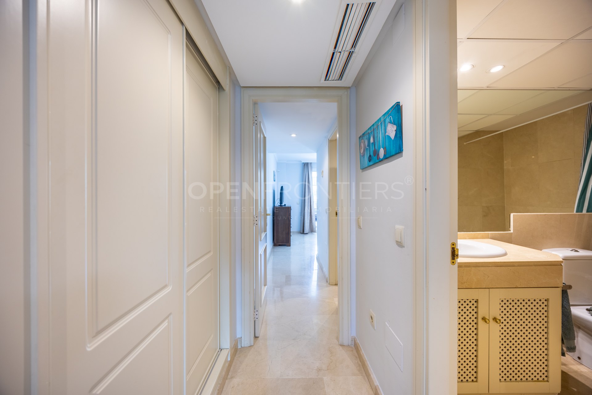 Apartamento de 3 dormitorios en Isla Carey con vistas a la Marina de Sotogrande