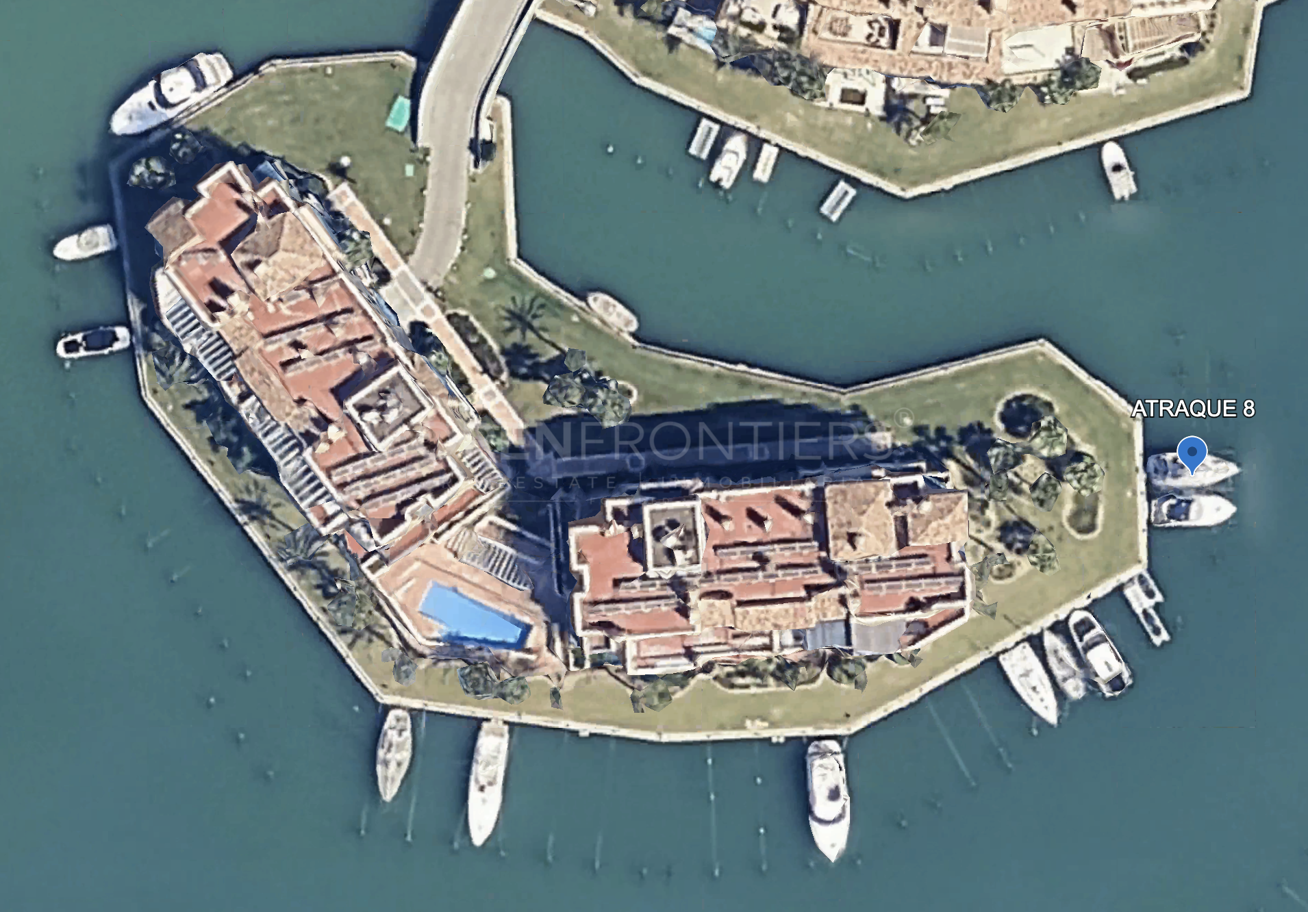 Berth for sale in Isla de la Vela, number 8, ideally located in Sotogrande Costa