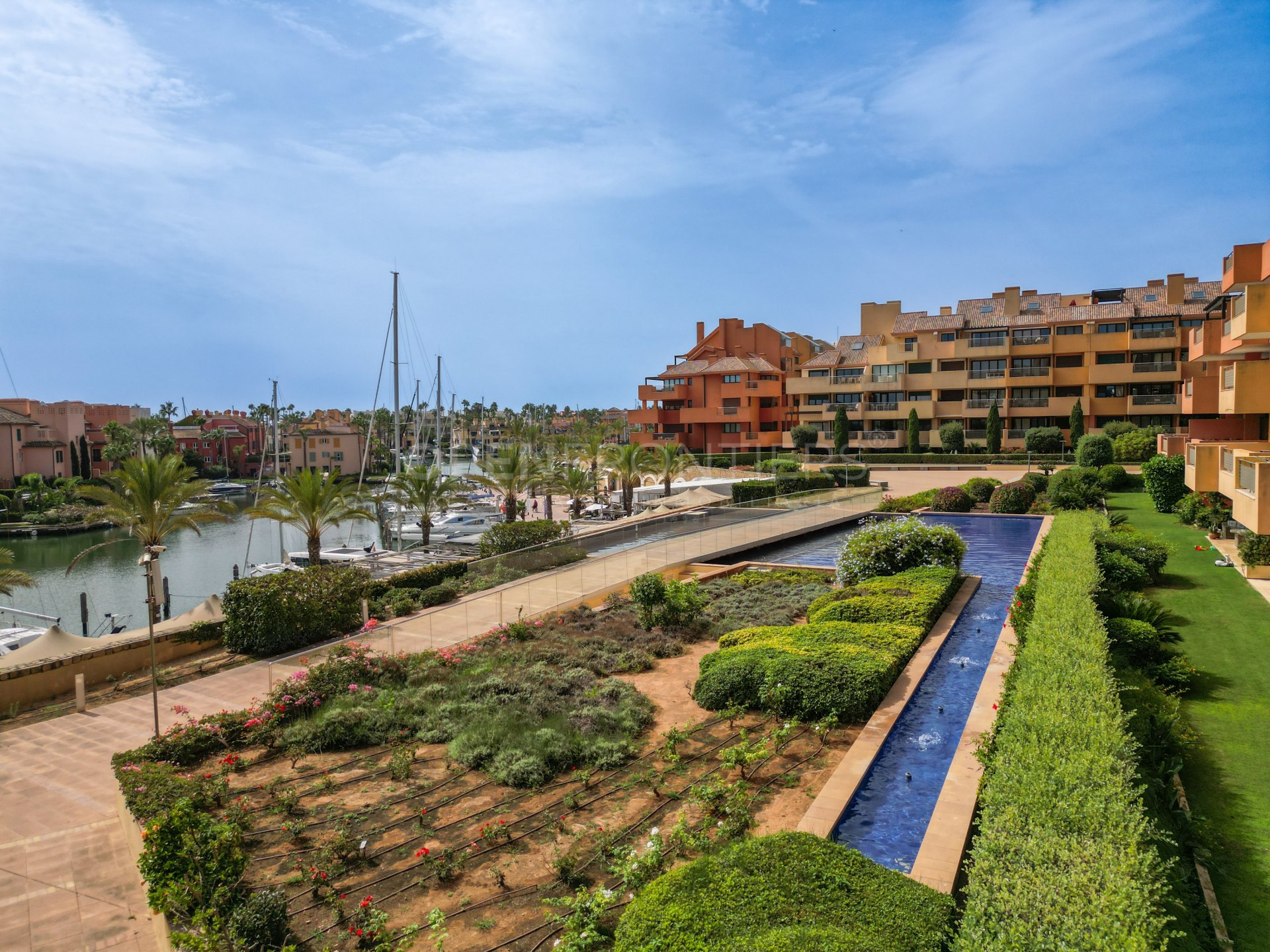 Apartamento de lujo en Ribera del Marlín, Sotogrande Marina