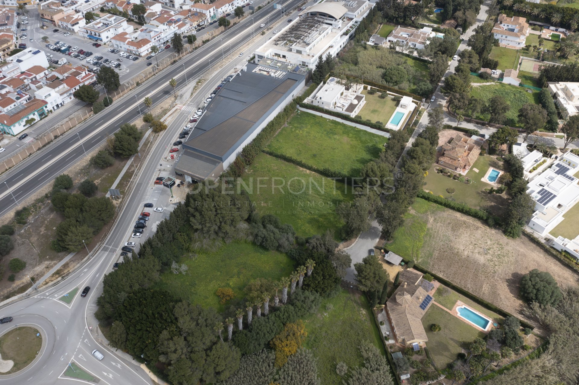 Exclusive plot with project and license in Kings & Queens Sotogrande