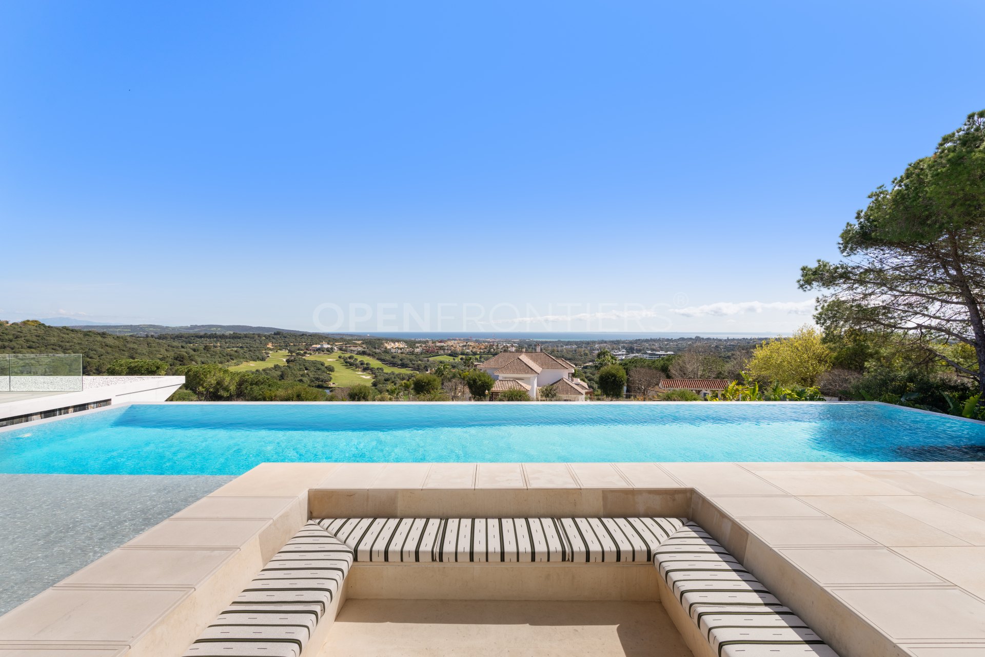 Villa Aldebaran: Villa with Sea & Golf Views in La Reserva, Sotogrande