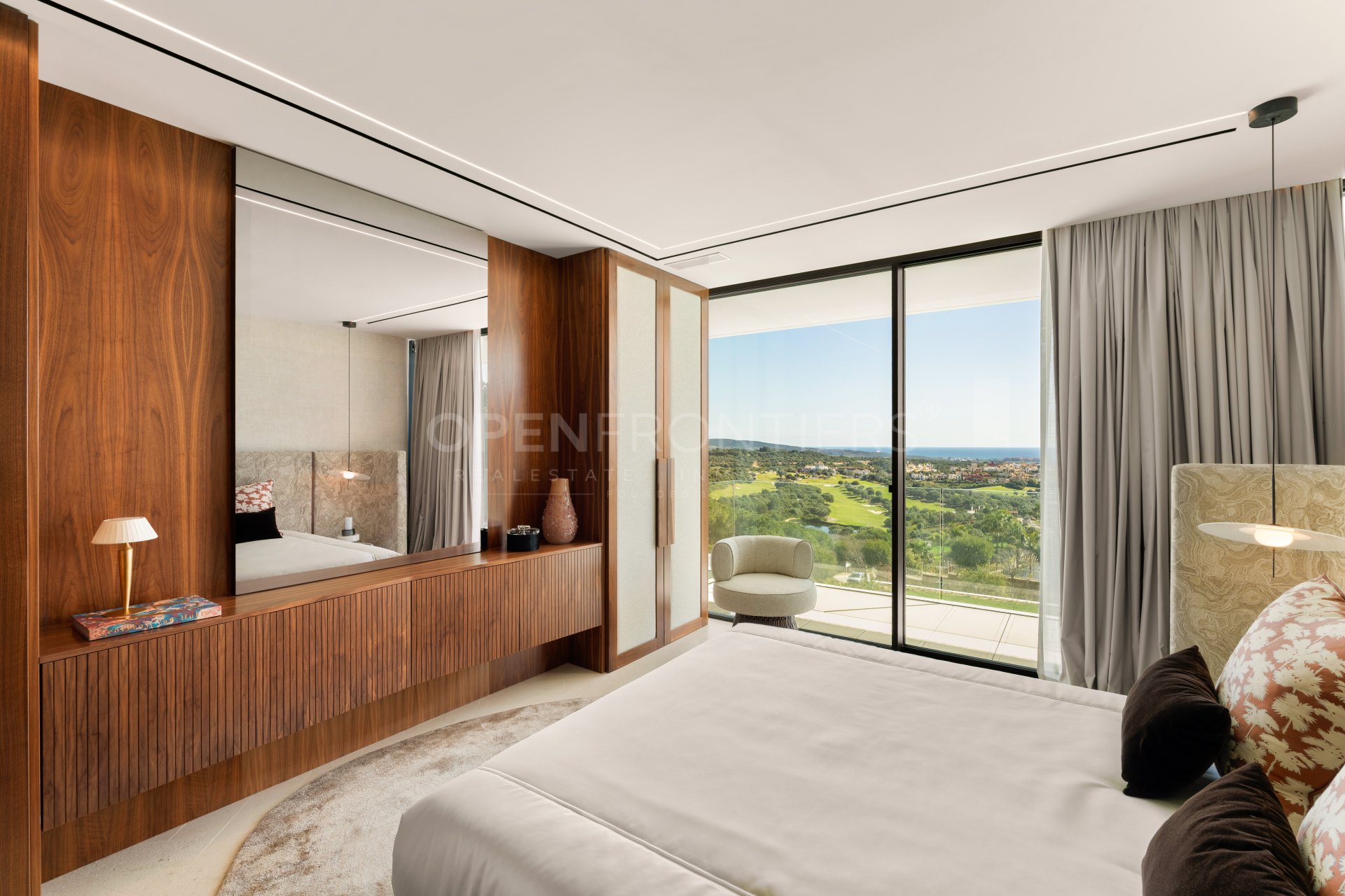 Villa Aldebaran: Villa with Sea & Golf Views in La Reserva, Sotogrande
