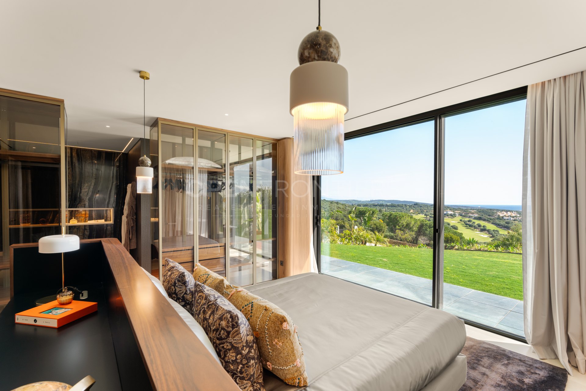 Villa Aldebaran: Villa with Sea & Golf Views in La Reserva, Sotogrande