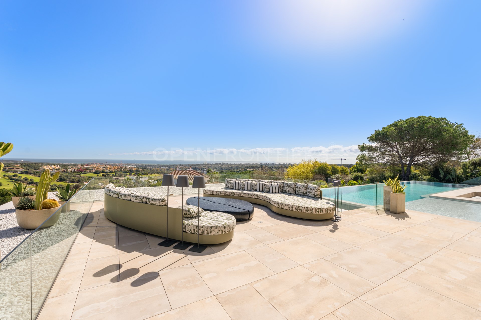Villa Aldebaran: Villa with Sea & Golf Views in La Reserva, Sotogrande
