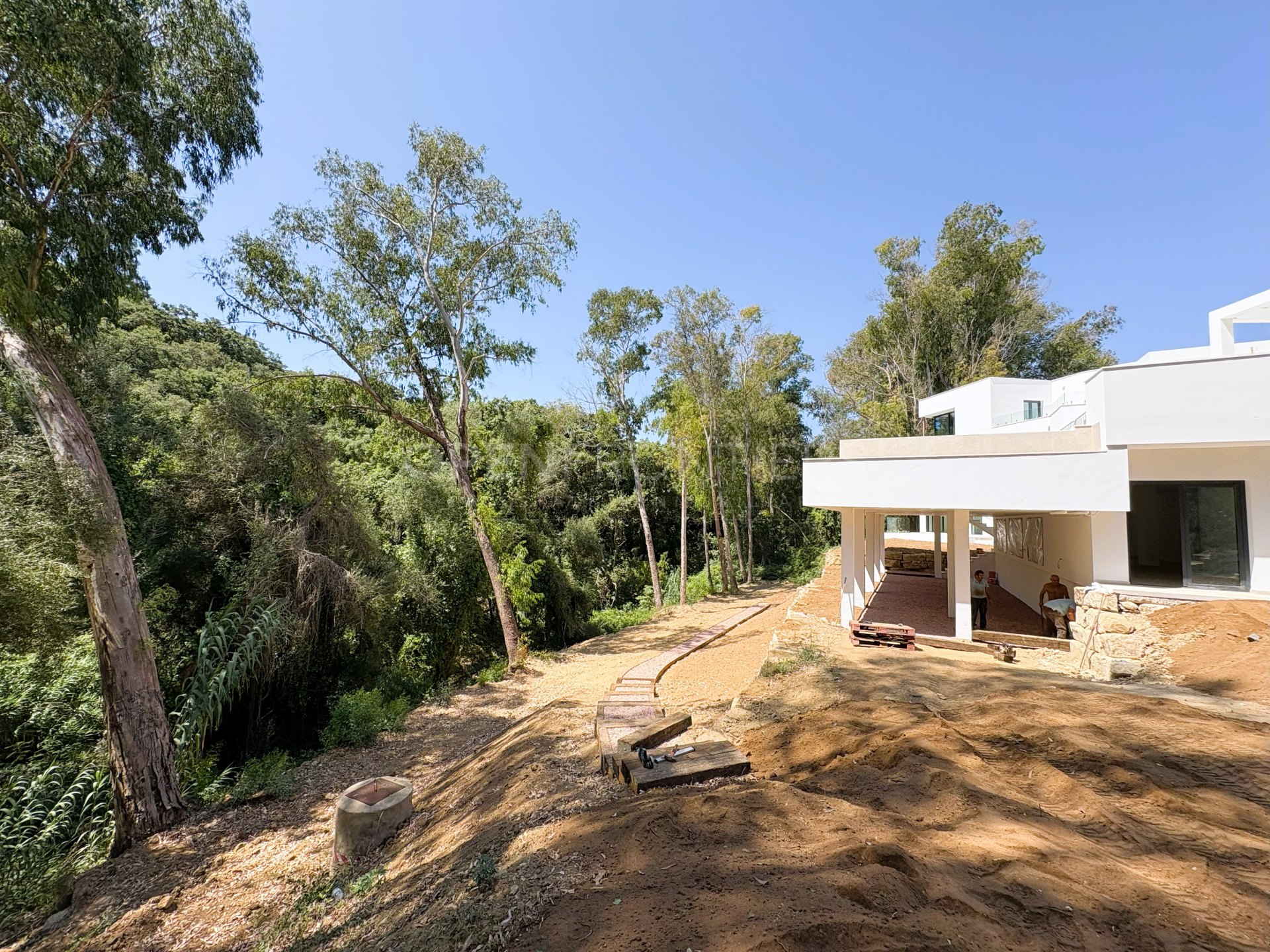 Villa neuve de luxe à Sotogrande Alto avec vue sur la forêt et piscine