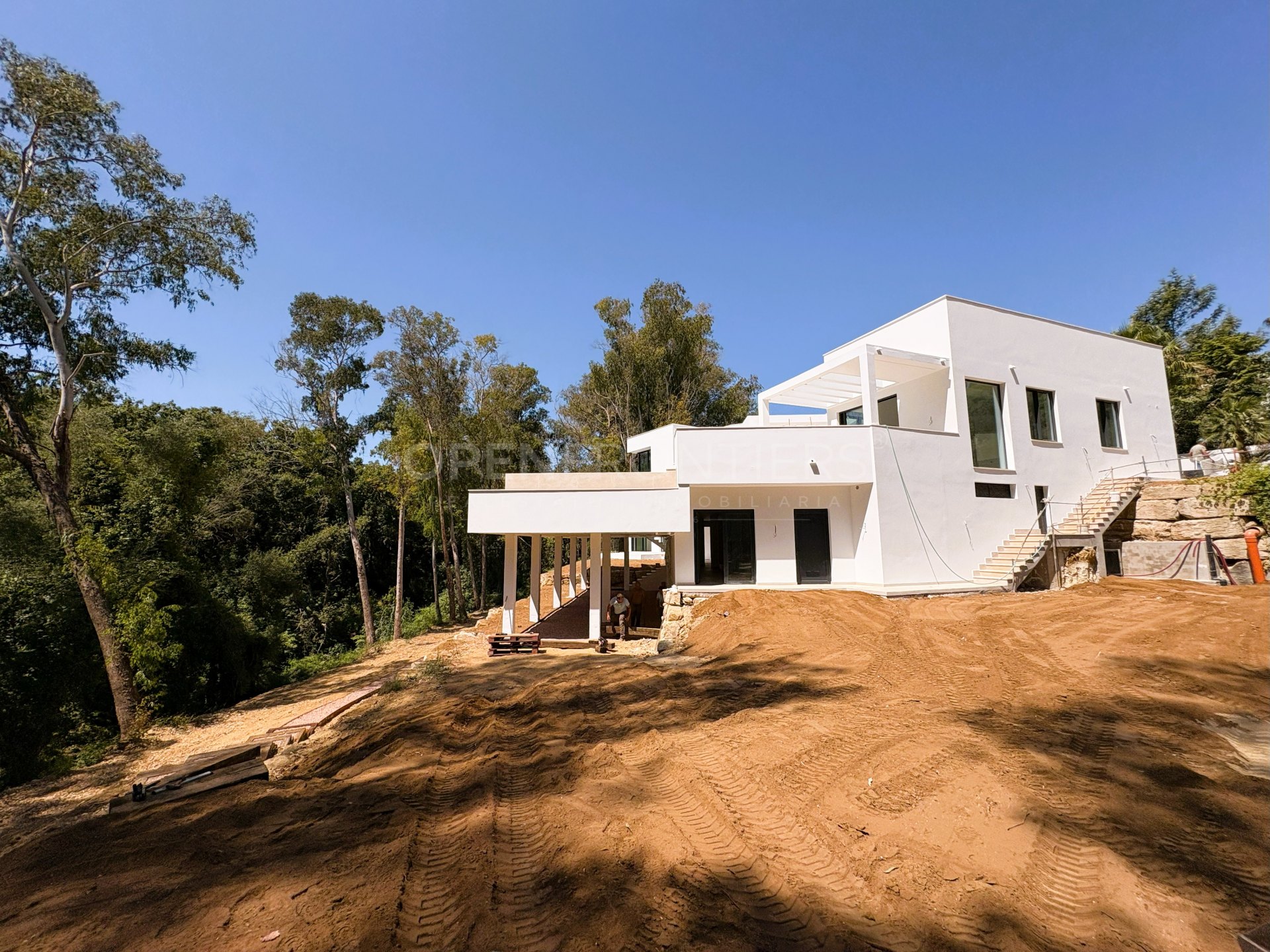 Villa neuve de luxe à Sotogrande Alto avec vue sur la forêt et piscine