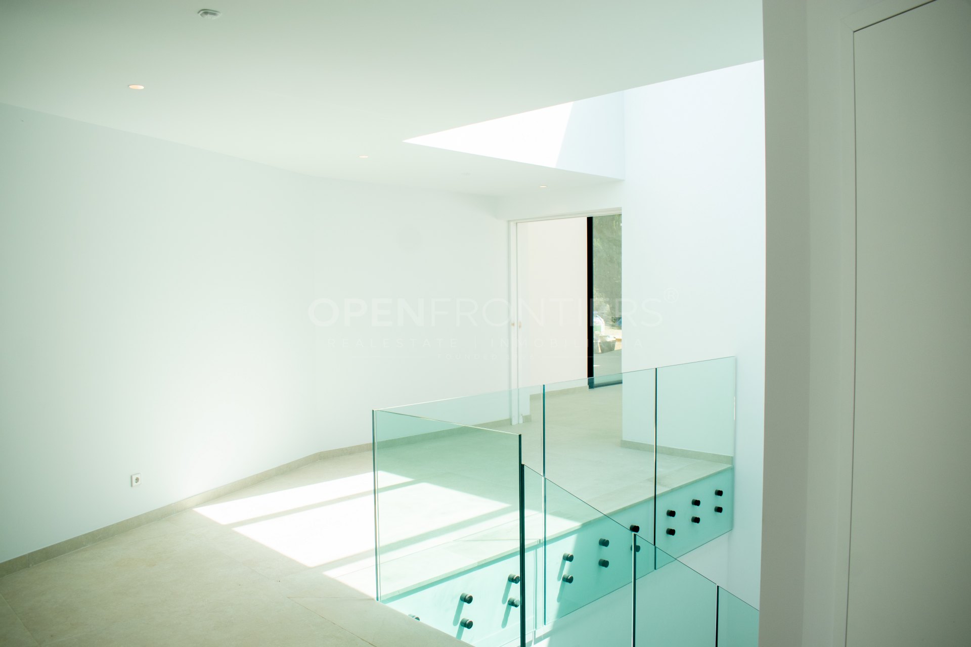 Villa neuve de luxe à Sotogrande Alto avec vue sur la forêt et piscine
