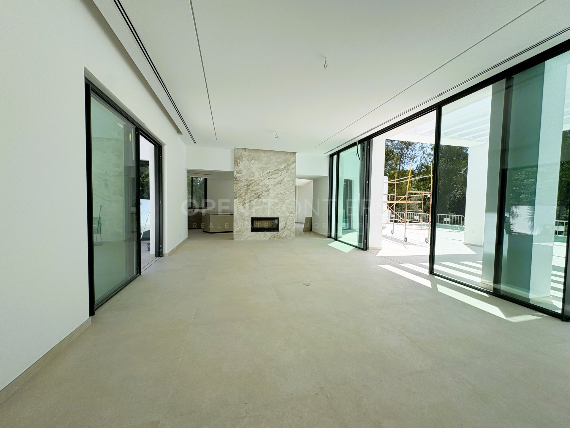Villa neuve de luxe à Sotogrande Alto avec vue sur la forêt et piscine