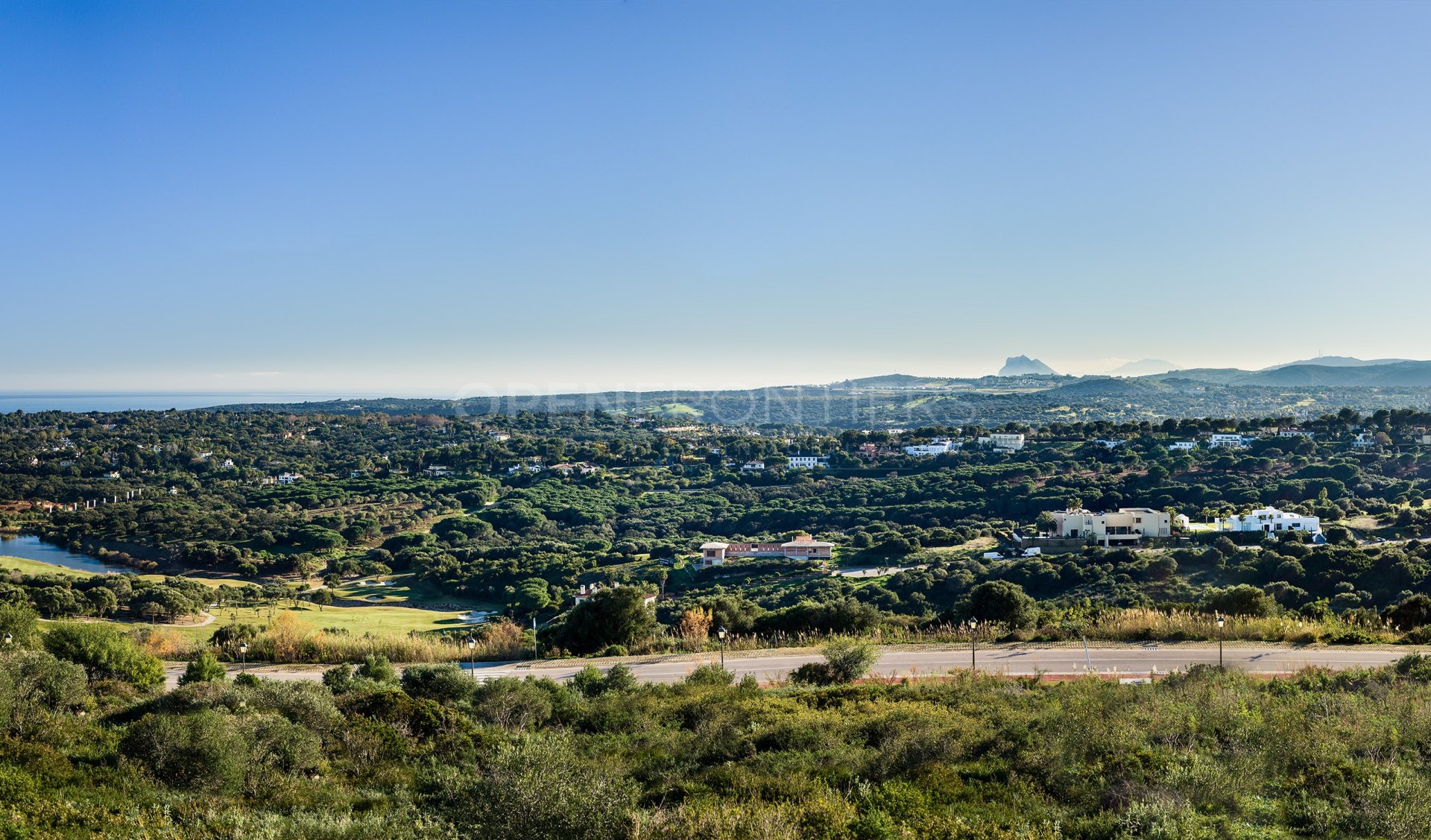 Parcelas de lujo con vistas panorámicas en La Gran Reserva, Sotogrande