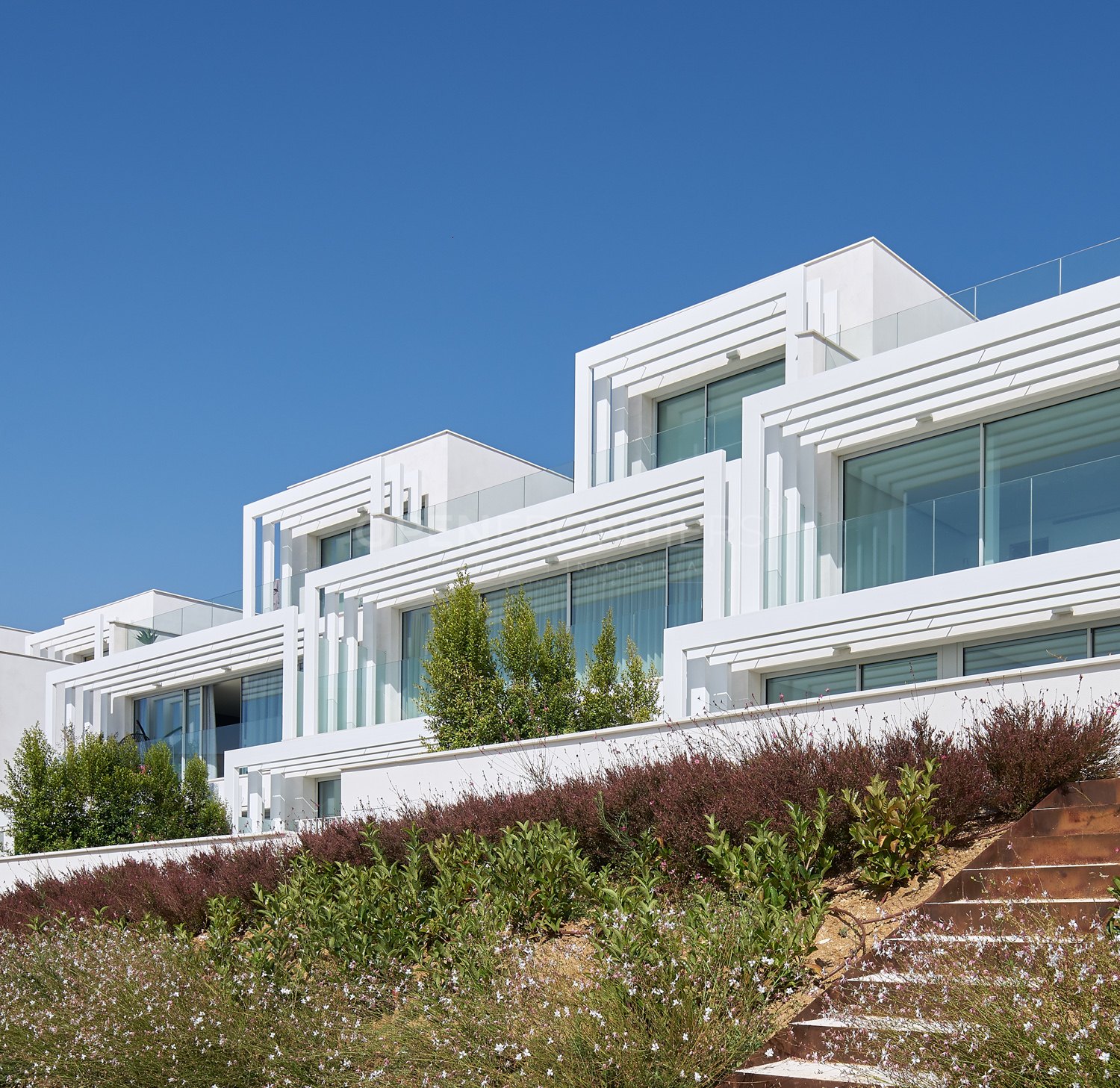 La Finca, exclusivas villas adosadas de diseño en primera línea de golf en Sotogrande