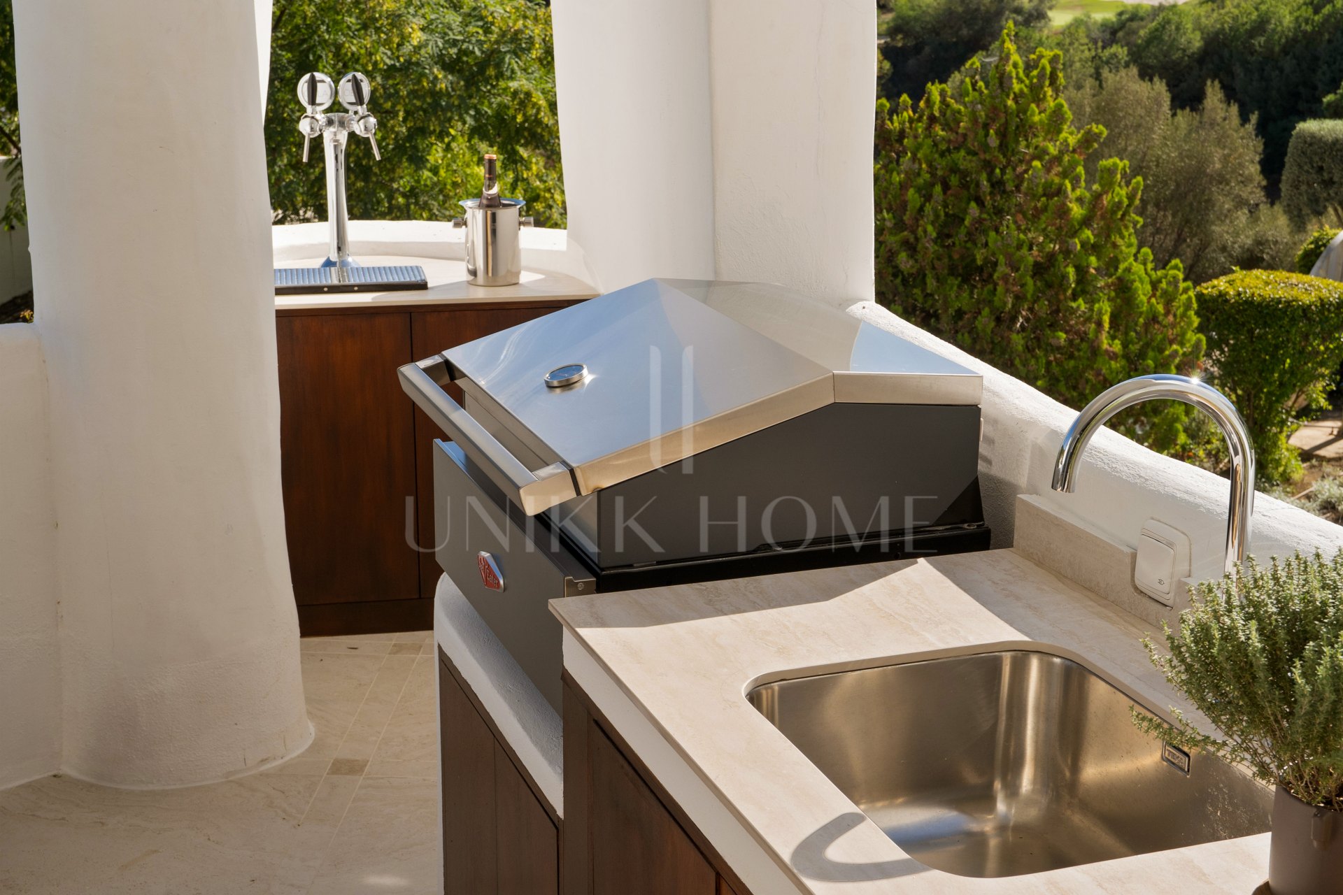 Apartment for sale in Lomas de La Quinta, Benahavis