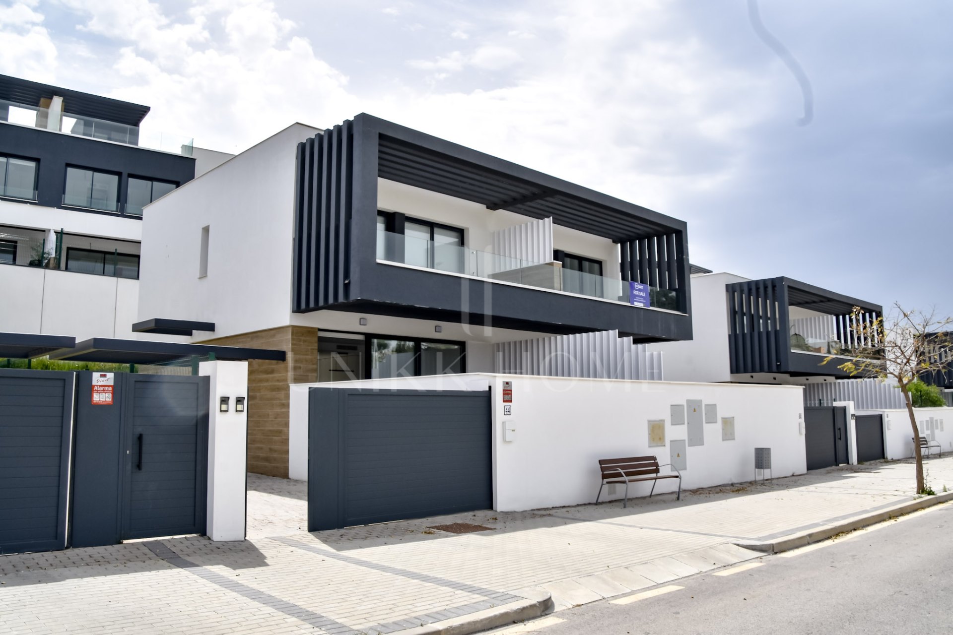 Modern 3-Bedroom semi detached house with Spacious Terrace in Atalaya Hills