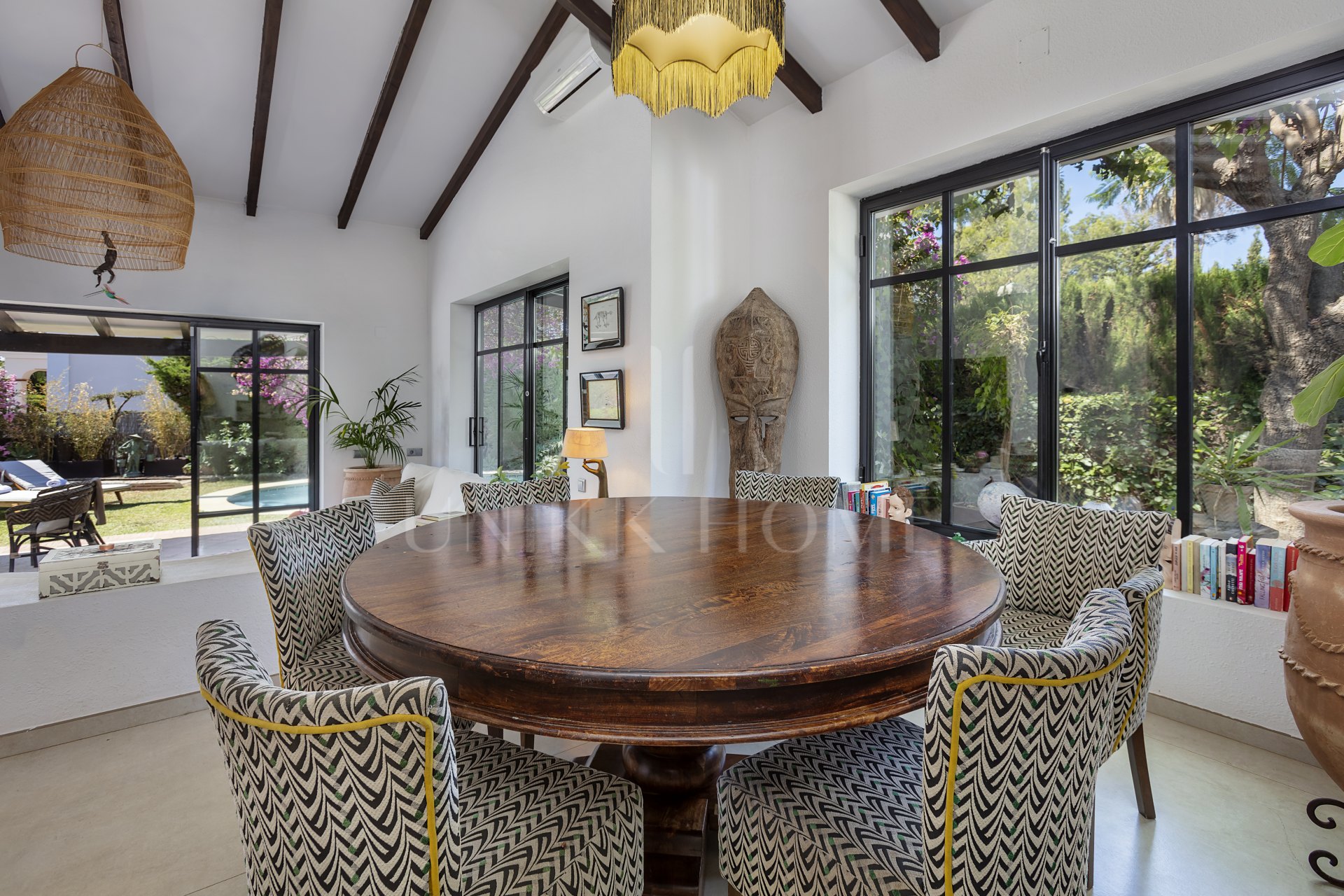 Villa estilo moderno andaluz en Atalaya
