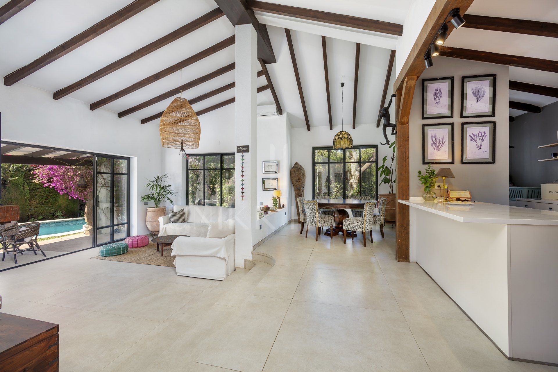 Villa estilo moderno andaluz en Atalaya