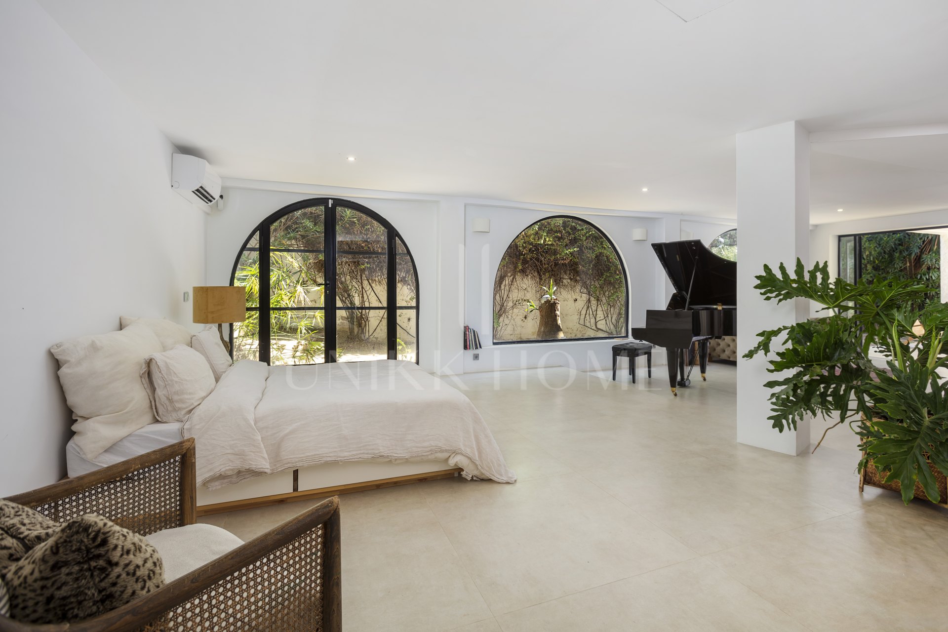 Villa estilo moderno andaluz en Atalaya