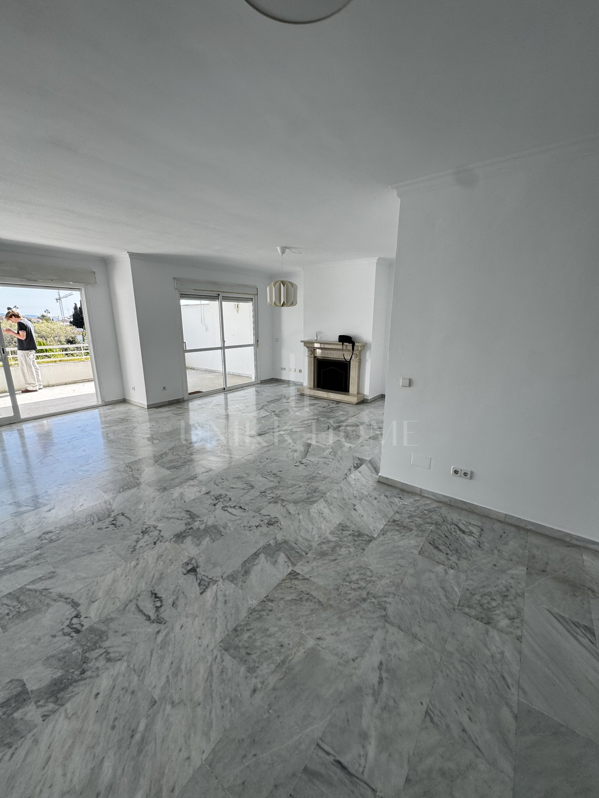 Exceptional Five-Bedroom Duplex Penthouse in Guadalmina Baja