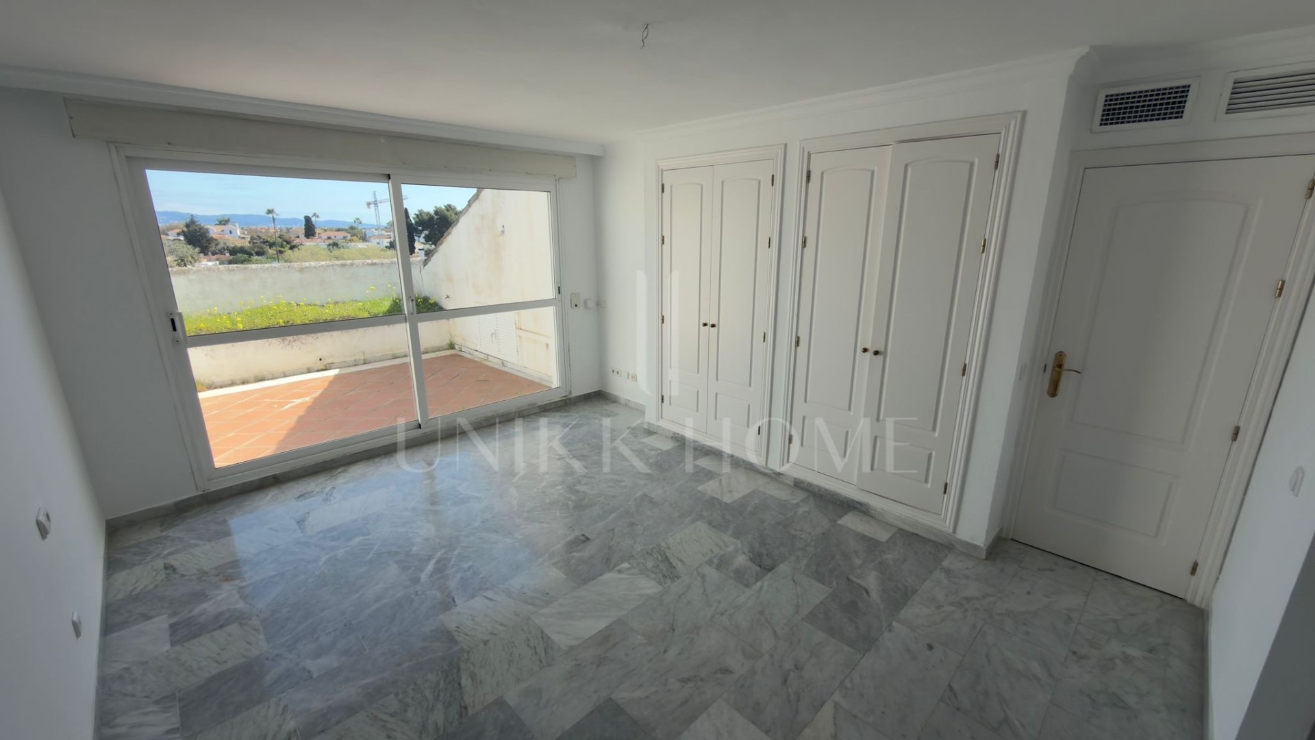 Exceptional Five-Bedroom Duplex Penthouse in Guadalmina Baja