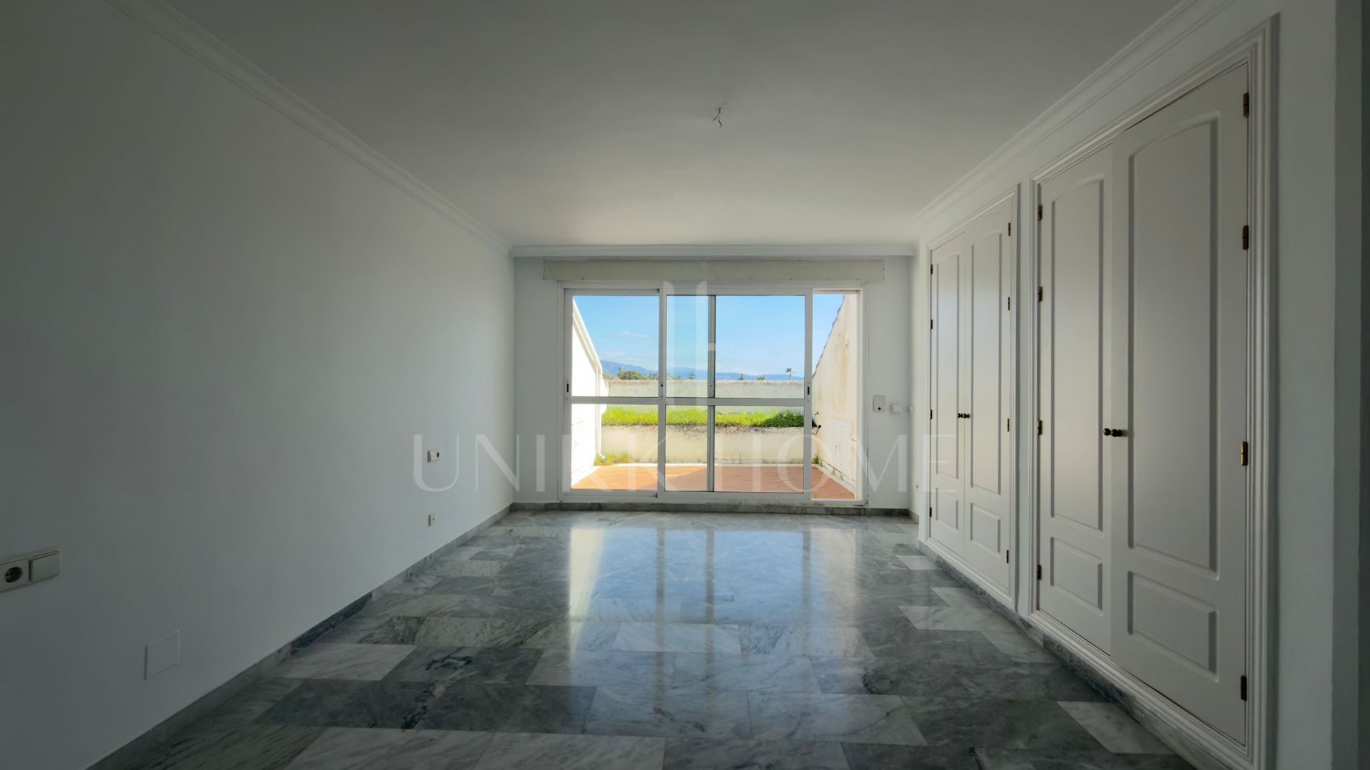 Exceptional Five-Bedroom Duplex Penthouse in Guadalmina Baja