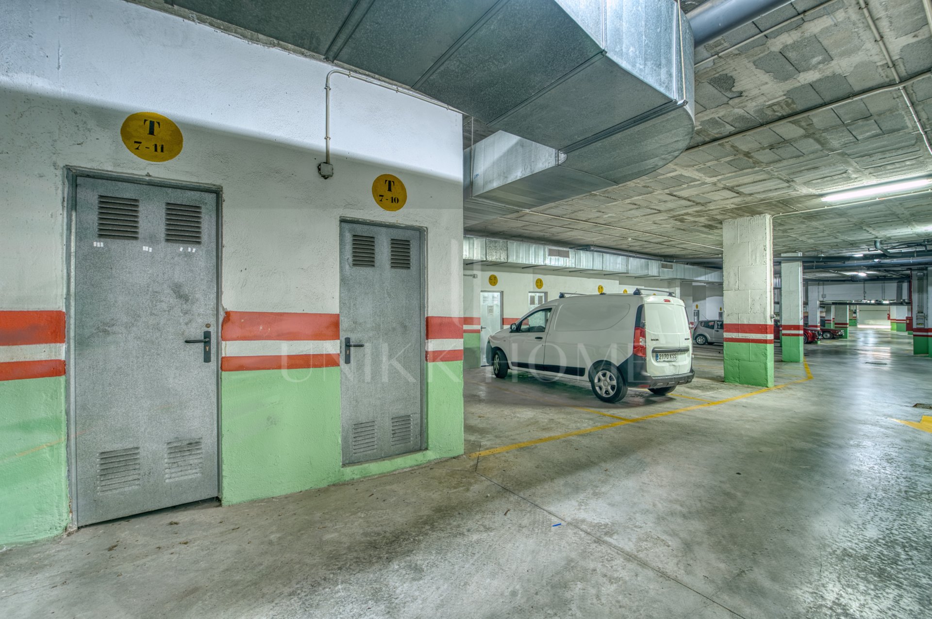 ÁTICO DÚPLEX EN GUADALMINA BAJA – 290 m² | 5 SUITES | 3 GARAJES | GRAN OPORTUNIDAD