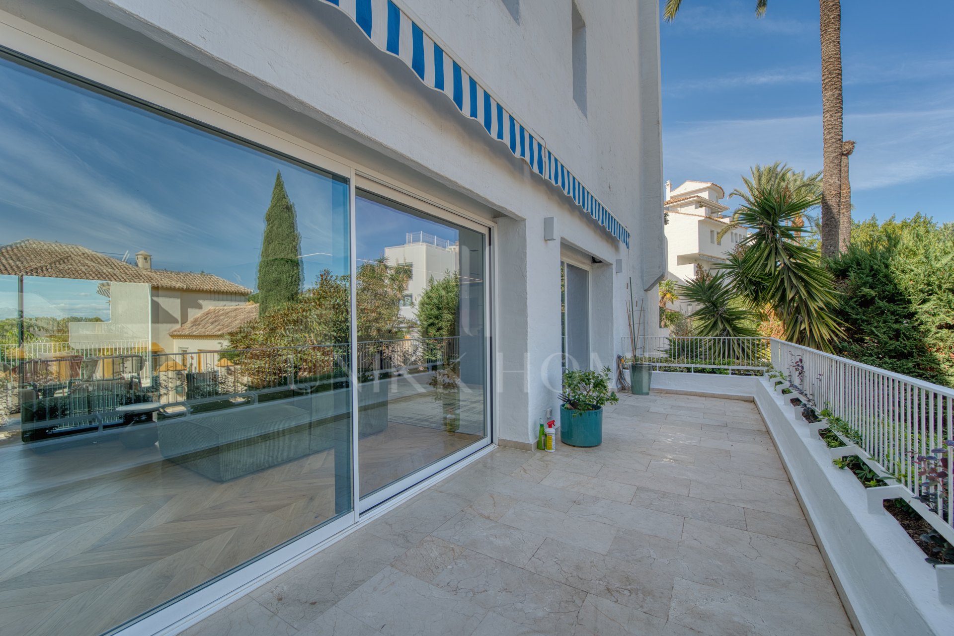 Stunning Duplex Apartment in Marbella – Birdie Club, Río Real