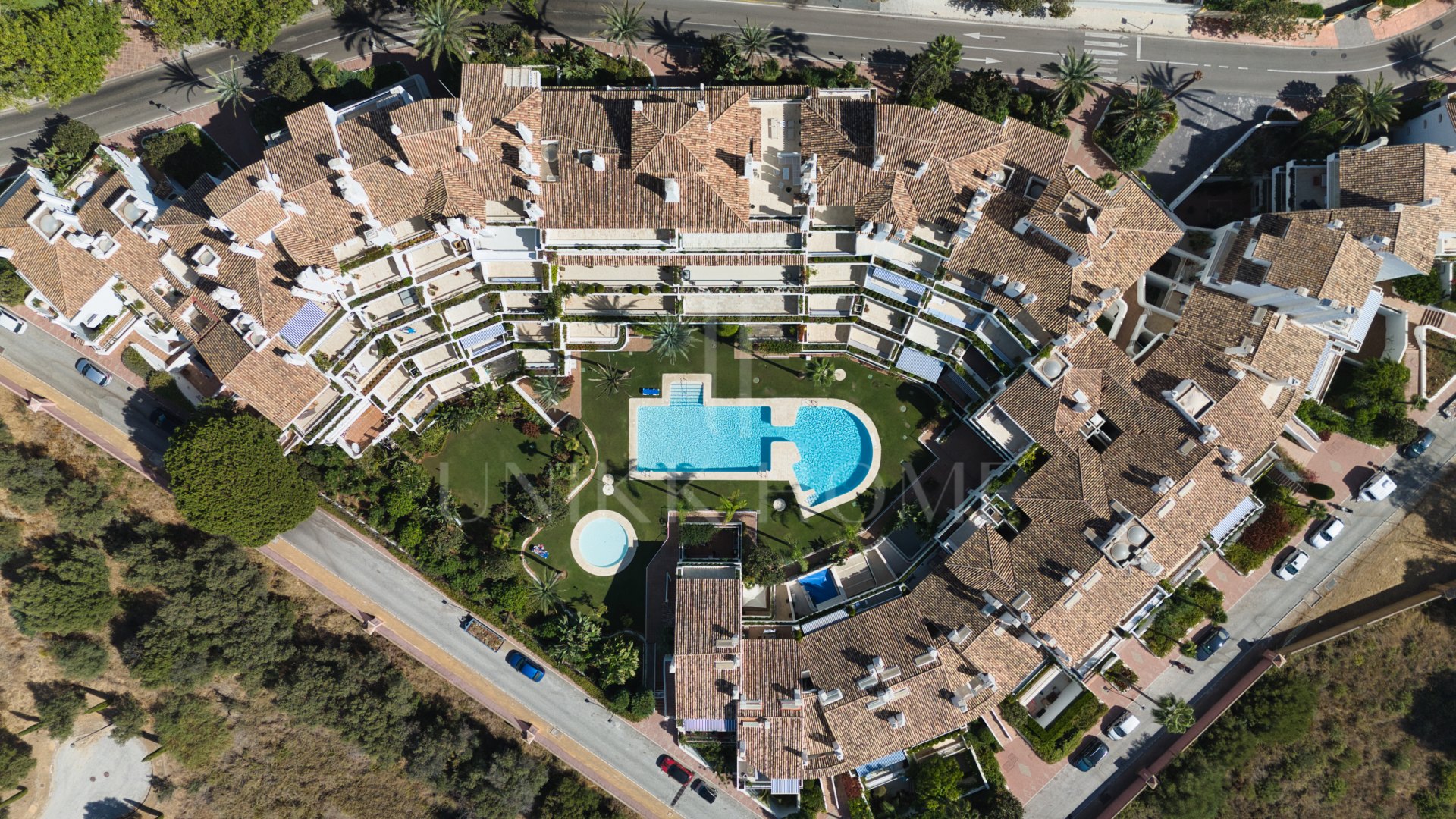 Stunning Duplex Apartment in Marbella – Birdie Club, Río Real