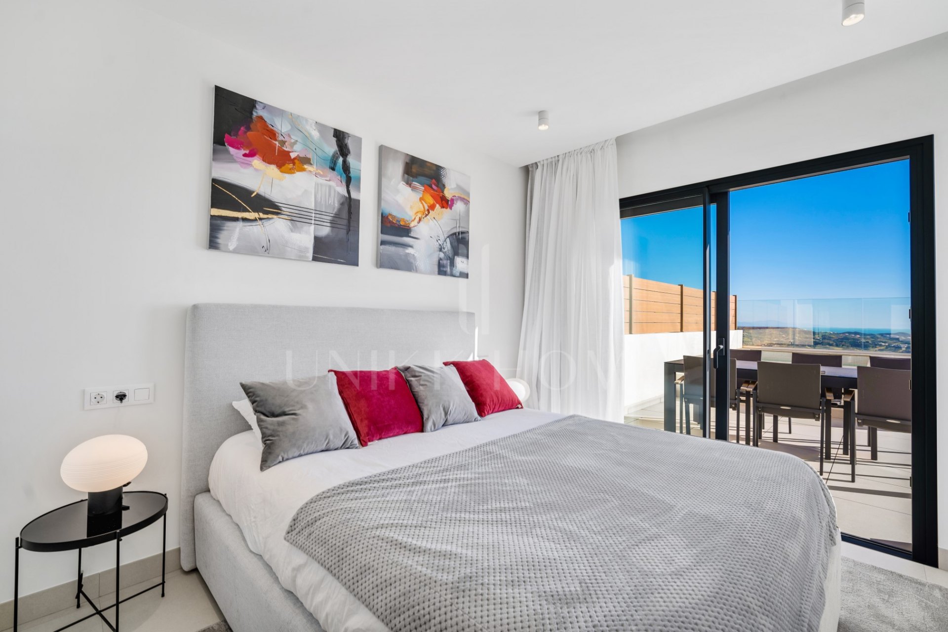 Piso deluxe con piscina privada y vista al mar