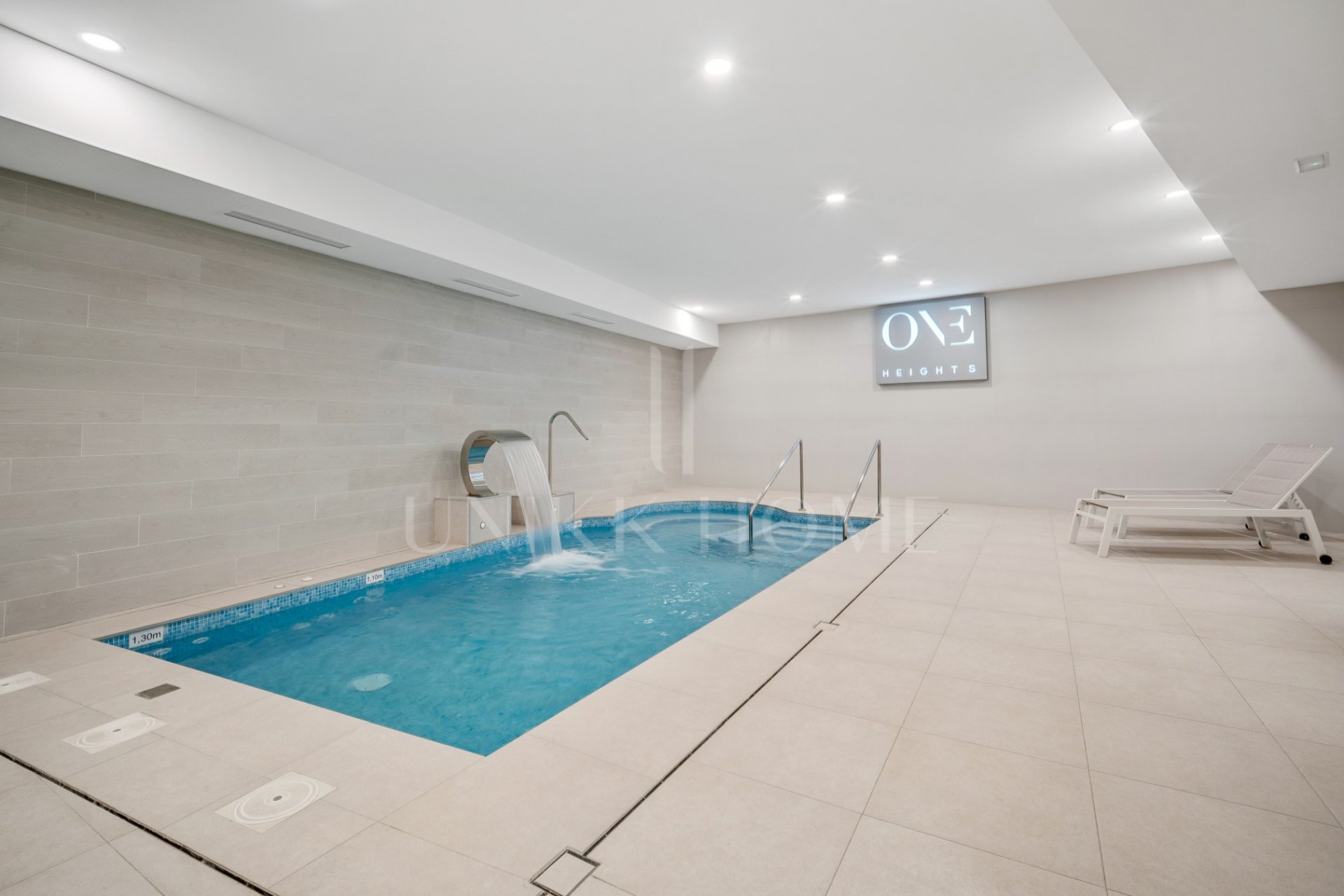 Piso deluxe con piscina privada y vista al mar