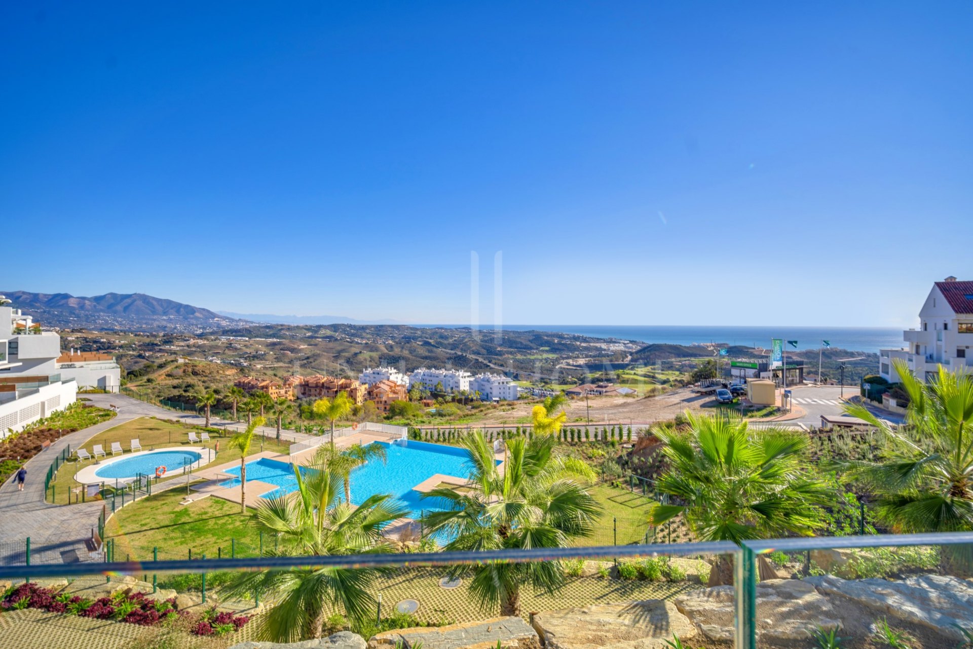 Piso deluxe con piscina privada y vista al mar