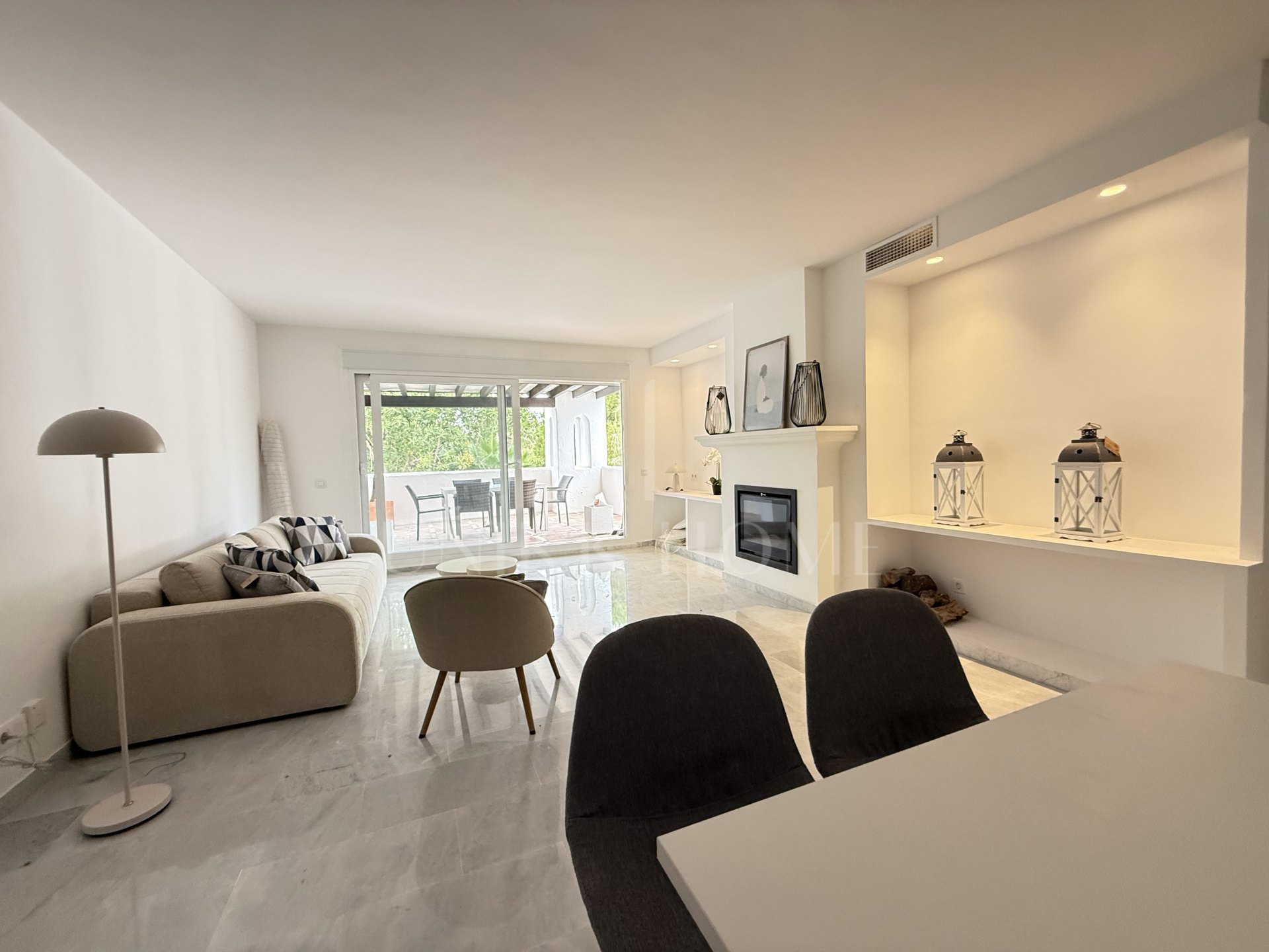 Luxury apart in Alhambra del golf