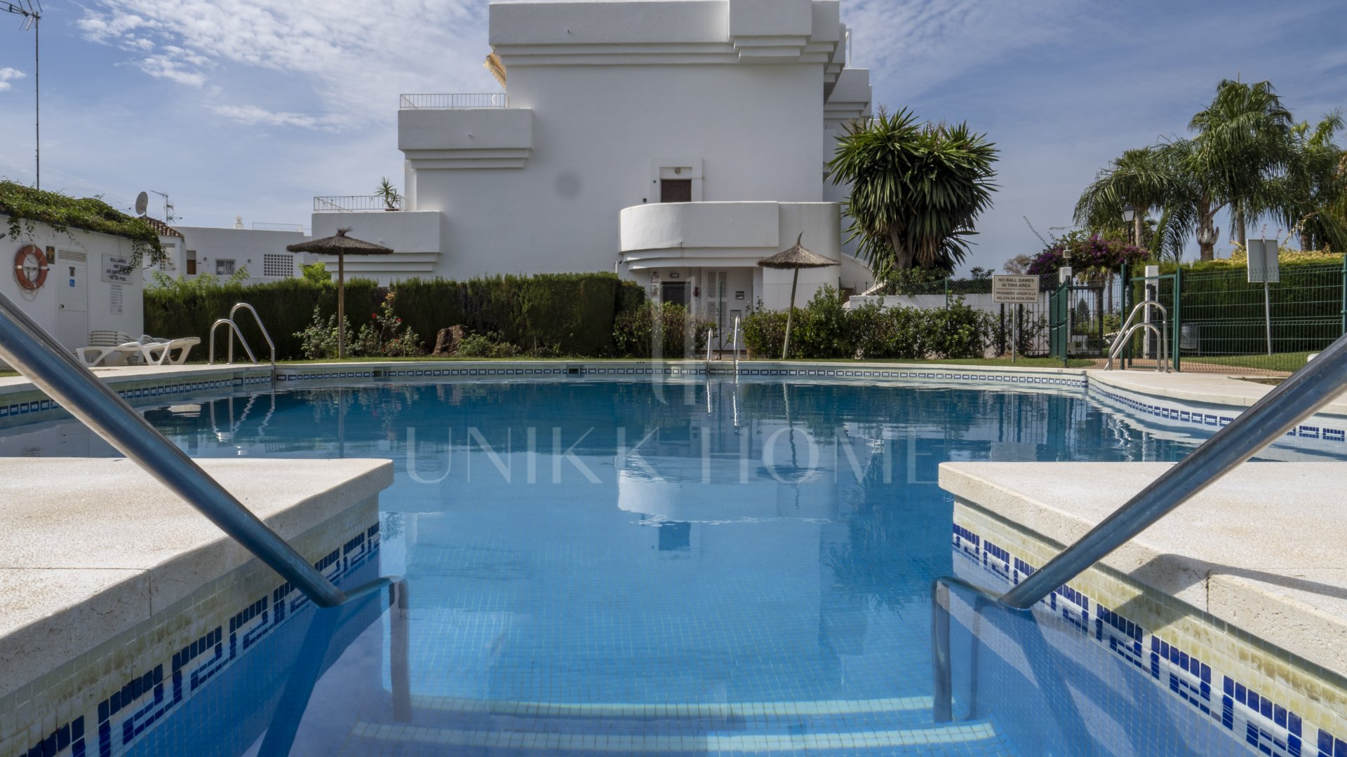 Stunning Fully Renovated Ground-Floor Apartment in Sun Gardens, El Paraíso