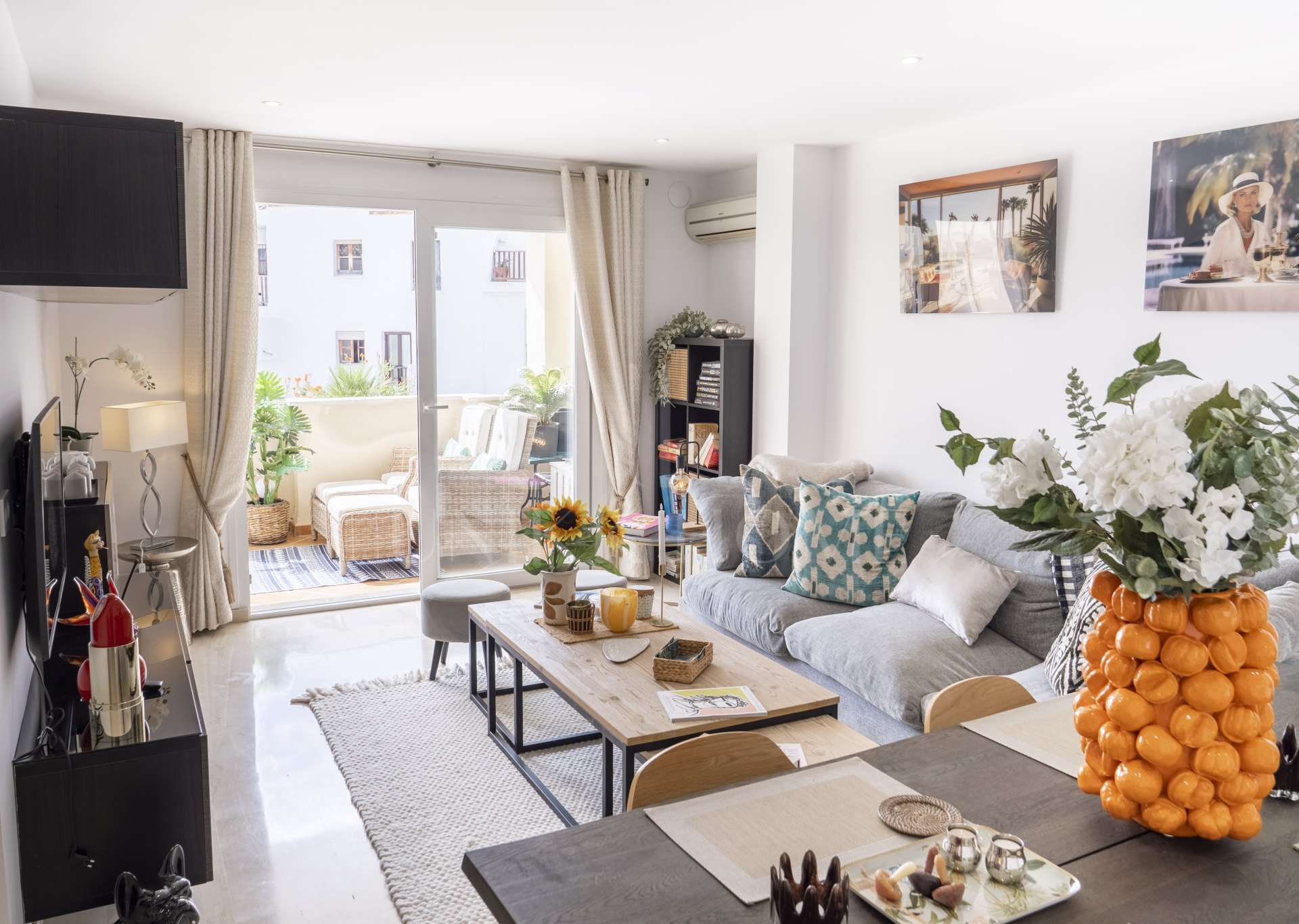 Gran oportunidad: apartamento de 2 dormitorios reformado en El Paraíso, Estepona