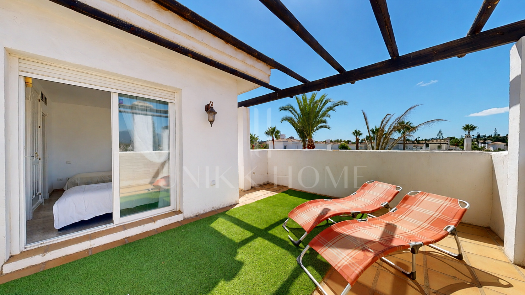 Ático dúplex con licencia turística en Los Naranjos de Marbella, Nueva Andalucía