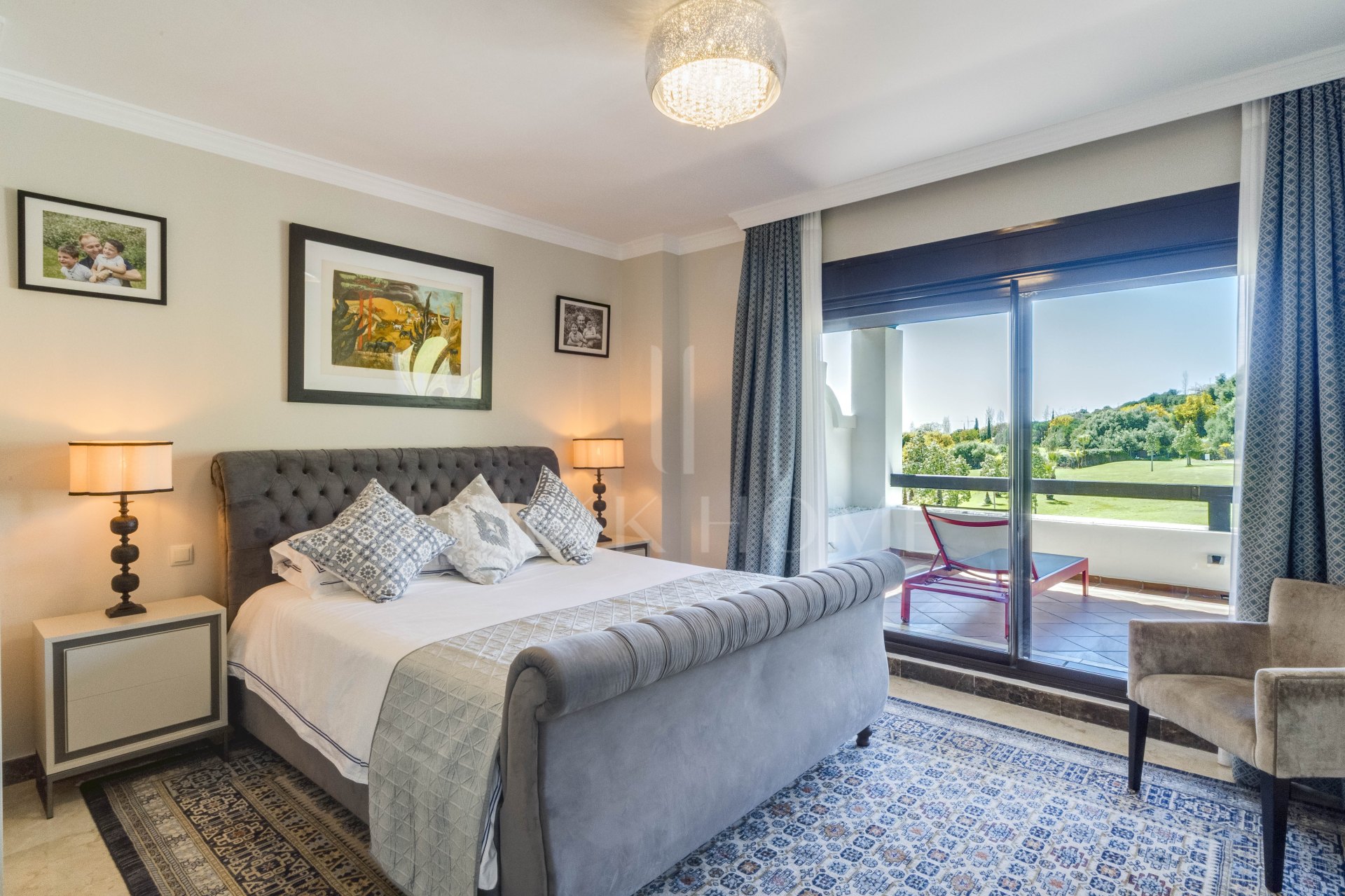 Elegante Villa Semi de 4 dormitorios en Azata Golf, Estepona Vistas