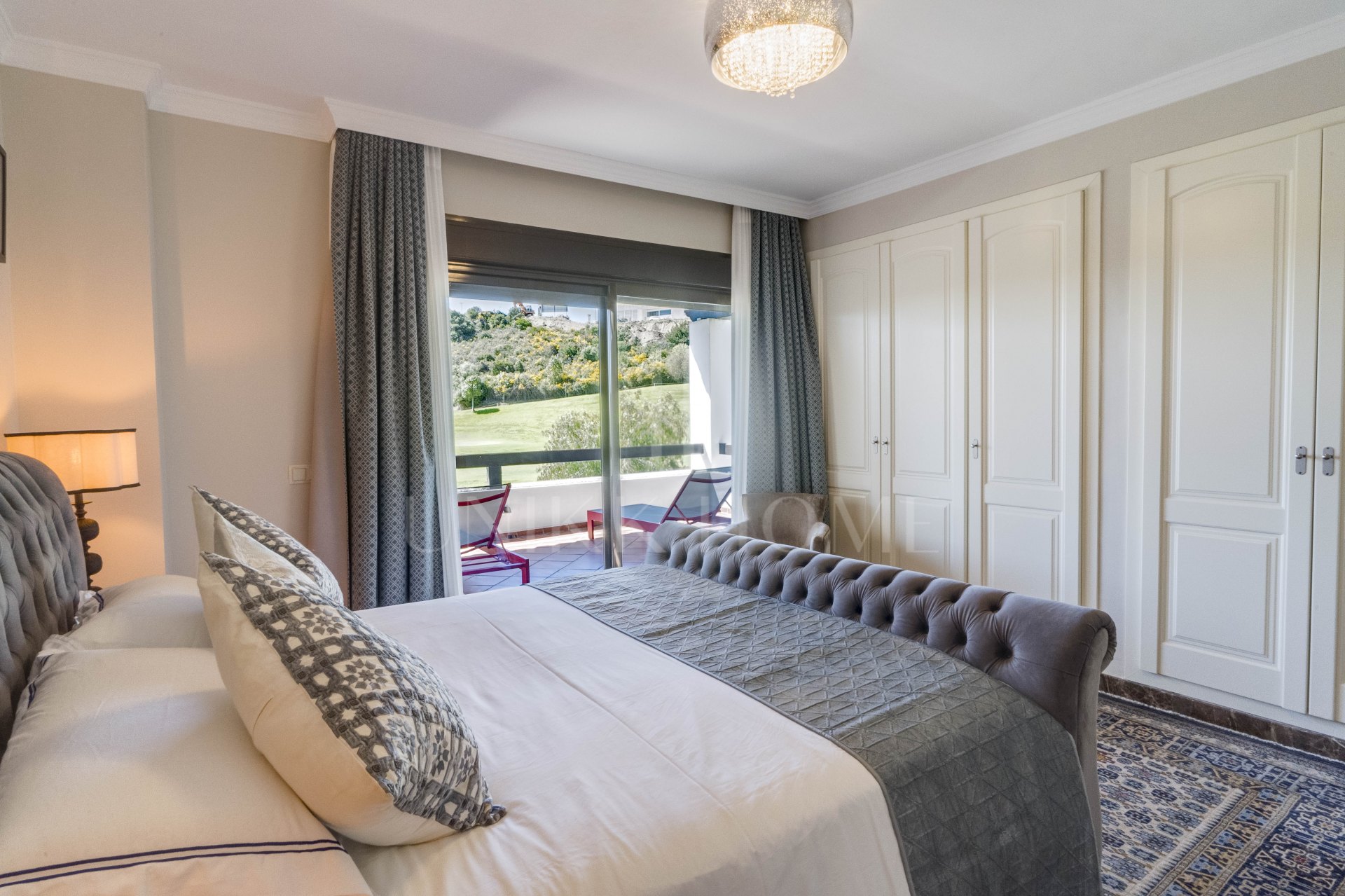 Elegante Villa Semi de 4 dormitorios en Azata Golf, Estepona Vistas