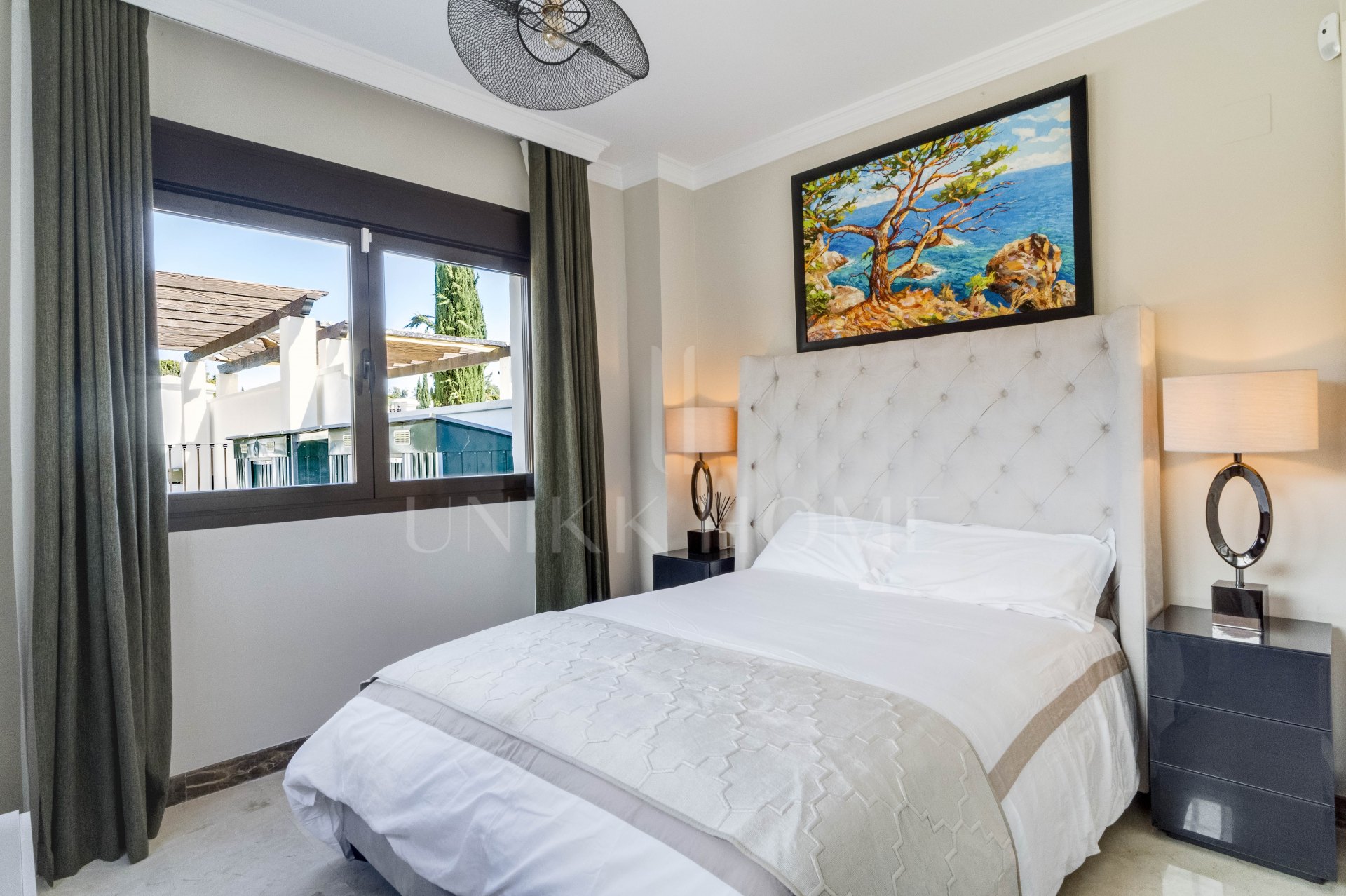 Elegante Villa Semi de 4 dormitorios en Azata Golf, Estepona Vistas