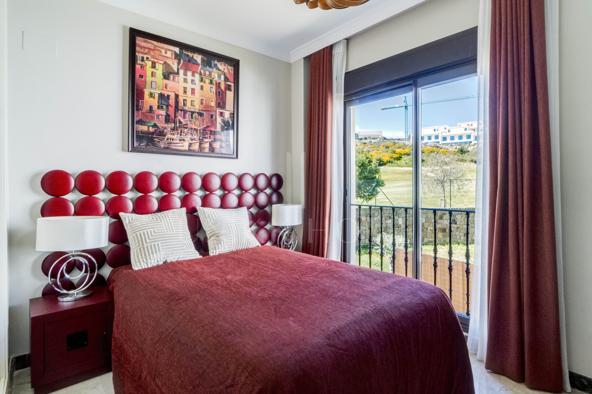 Elegante Villa Semi de 4 dormitorios en Azata Golf, Estepona Vistas