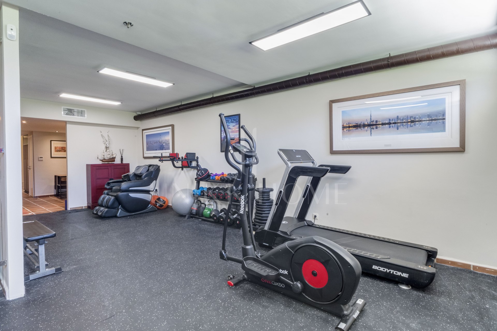 Elegante Villa Semi de 4 dormitorios en Azata Golf, Estepona Vistas