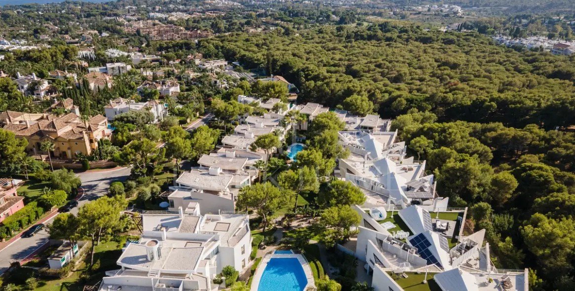 Stunning Semi Detached Villa in Meisho Hills, Marbella Golden Mile