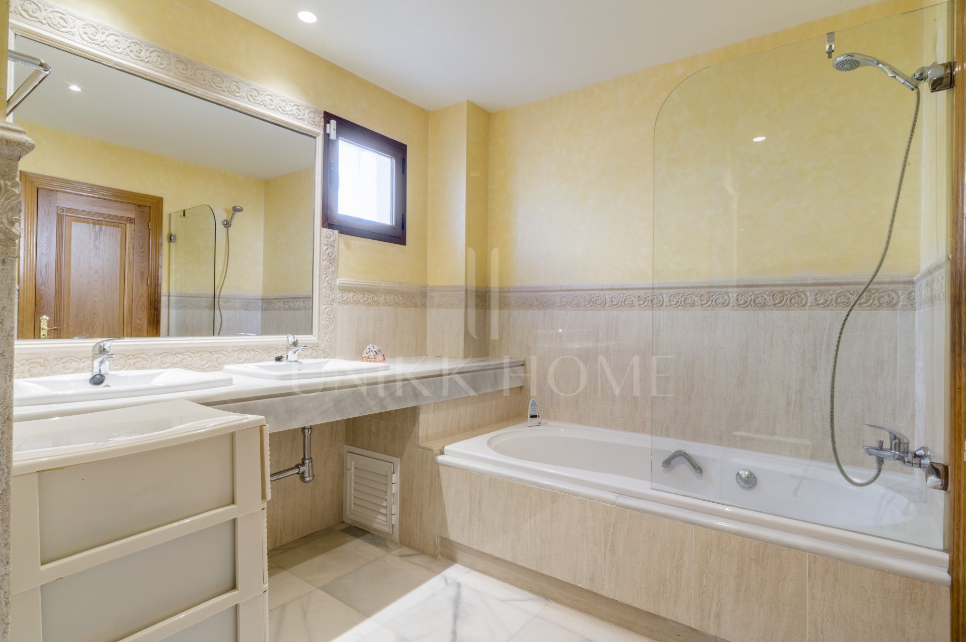 Apartamento piso de lujo en La Quinta del Virrey, Milla de Oro de Marbella