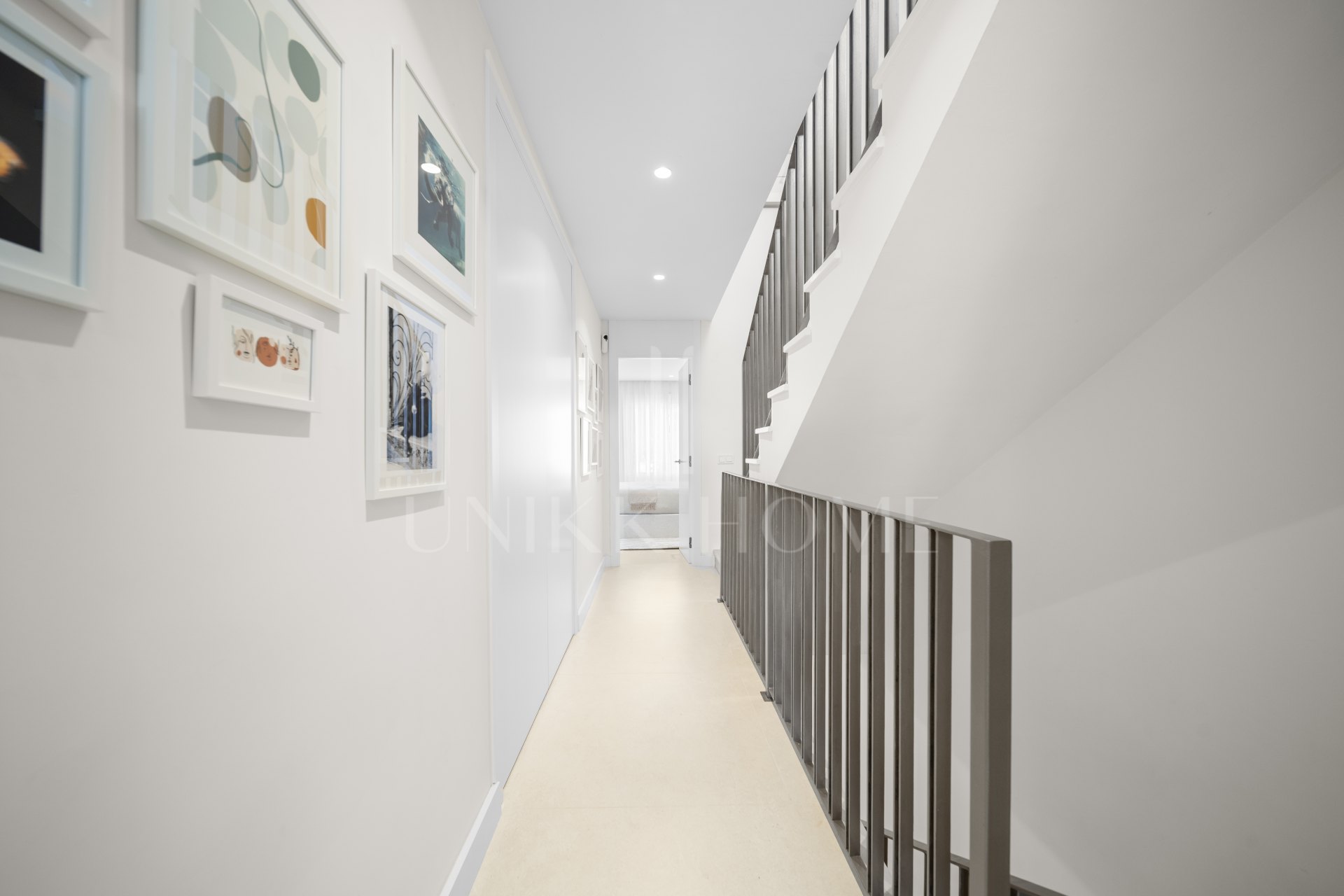 Turnkey Luxury Casa de 3 dormitorios en El Palmeral, Nueva Andalucia