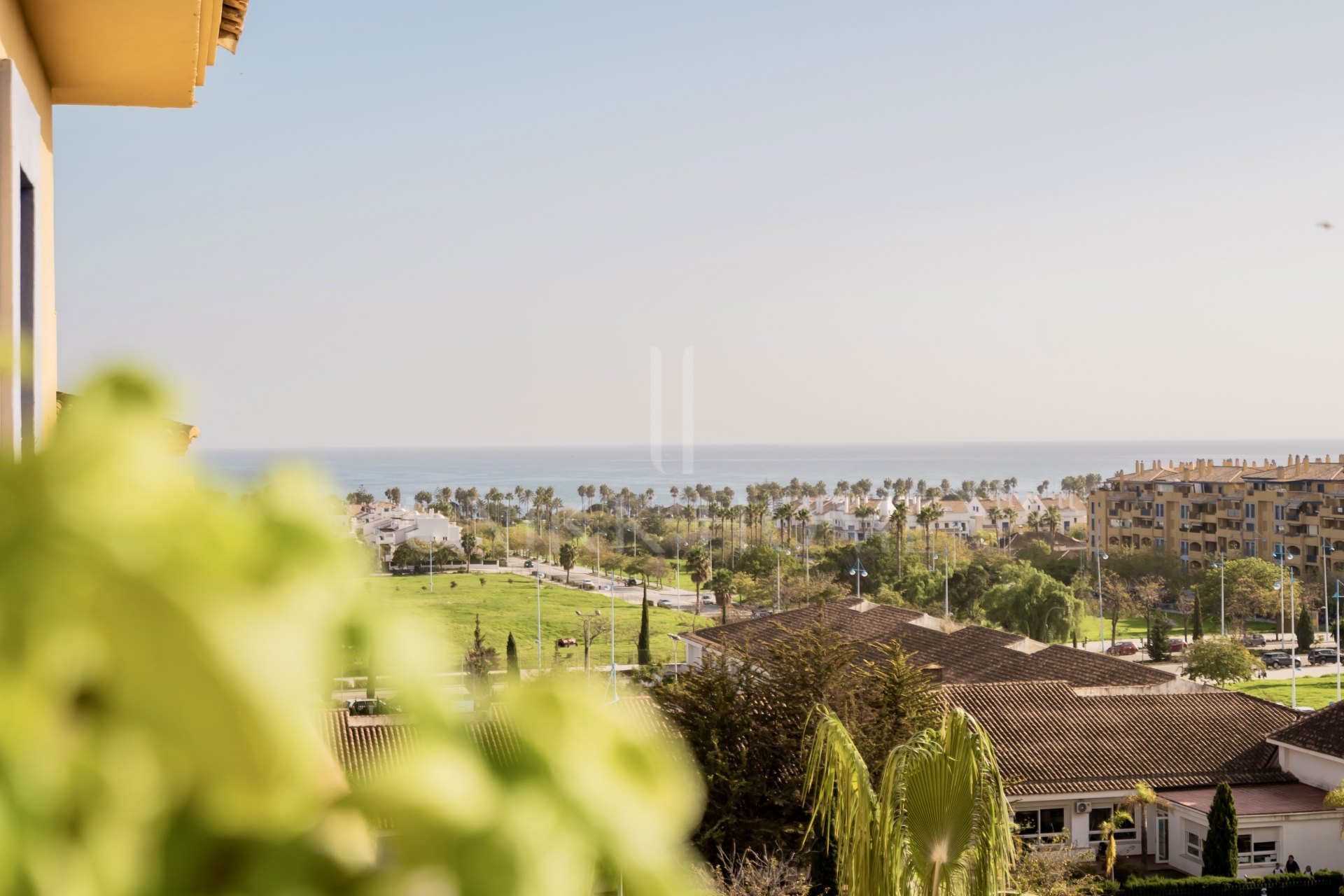 Fantastic beachside penthouse with two terraces and sea views!