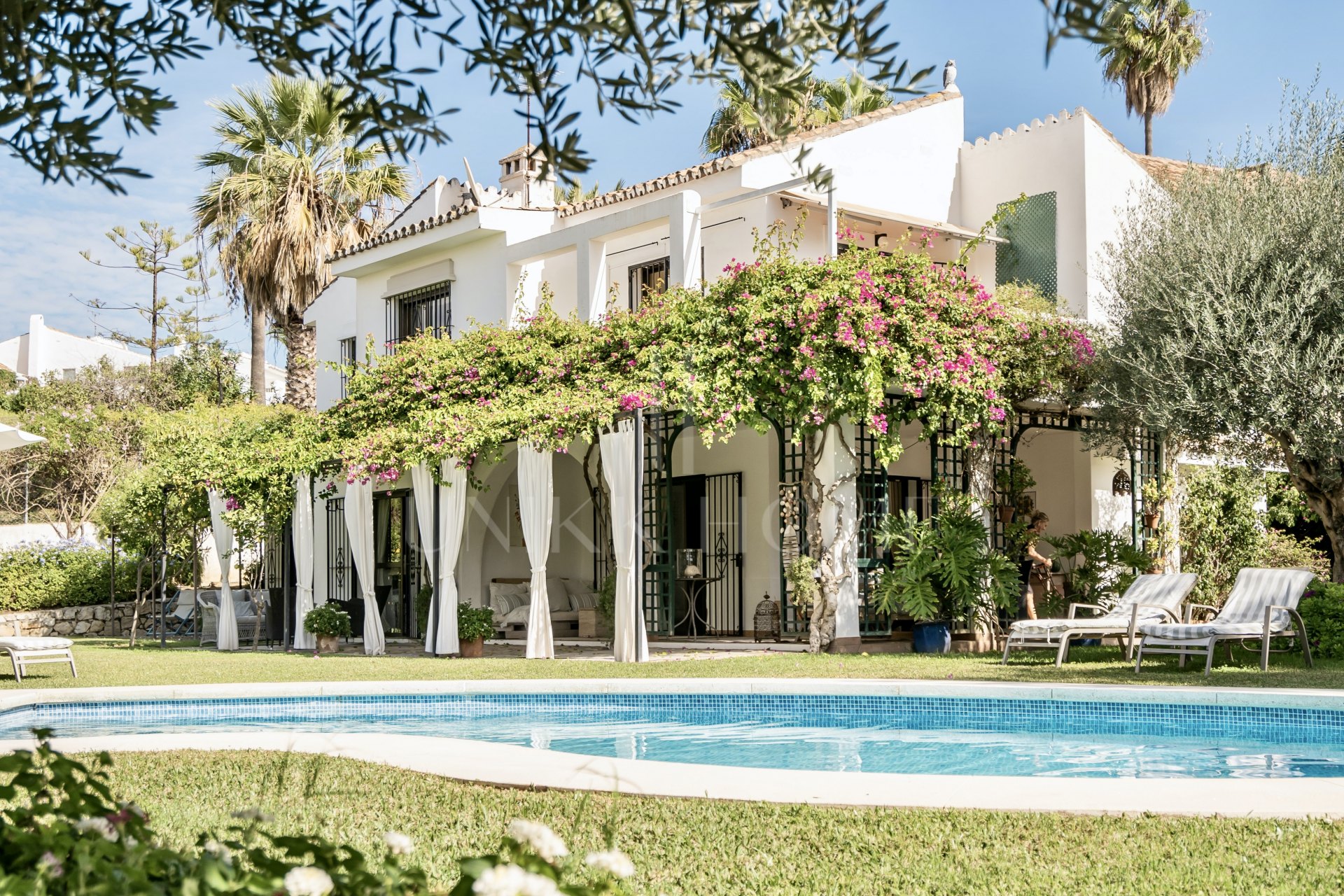 Mediterranean villa located in the prestigious Parcelas del Golf.