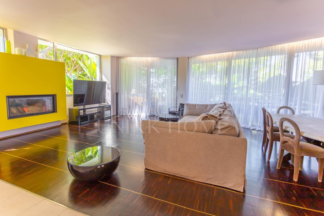 Villa independiente con piscina privada y vistas al mar, colinas de Meisho, Sierra Blanca