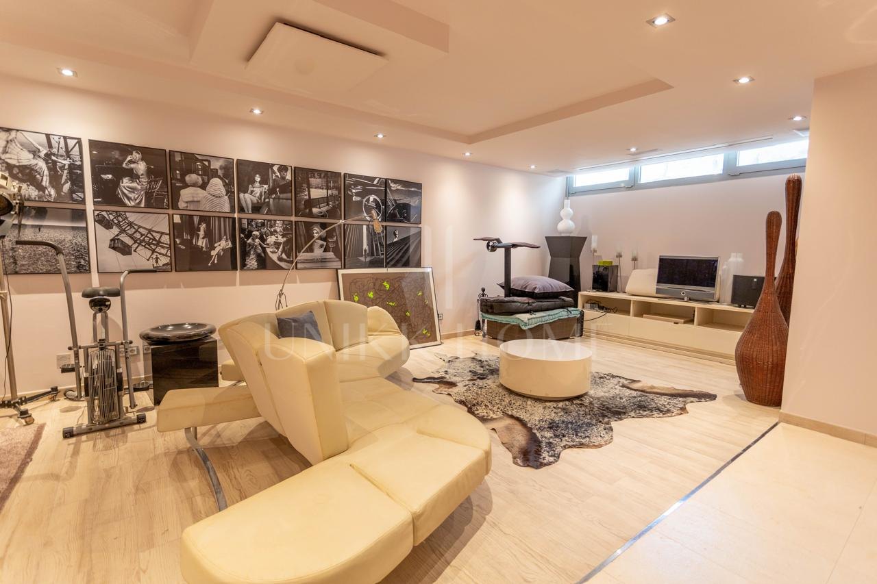 Villa independiente con piscina privada y vistas al mar, colinas de Meisho, Sierra Blanca