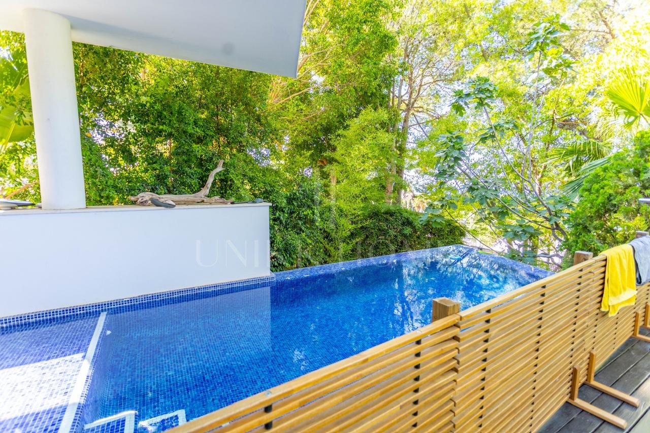 Villa independiente con piscina privada y vistas al mar, colinas de Meisho, Sierra Blanca