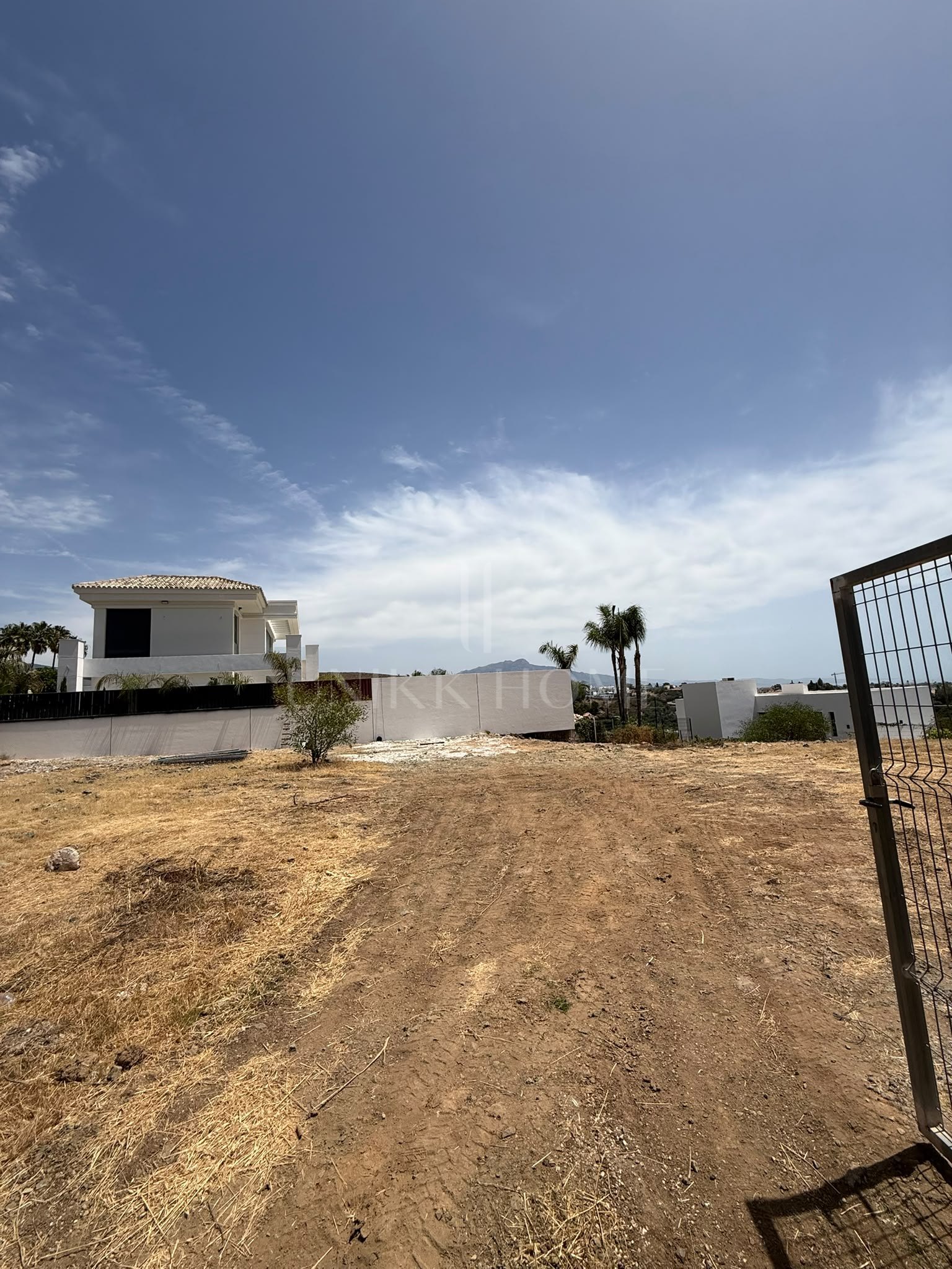 Prime Building Plot in Los Flamingos, Benahavís